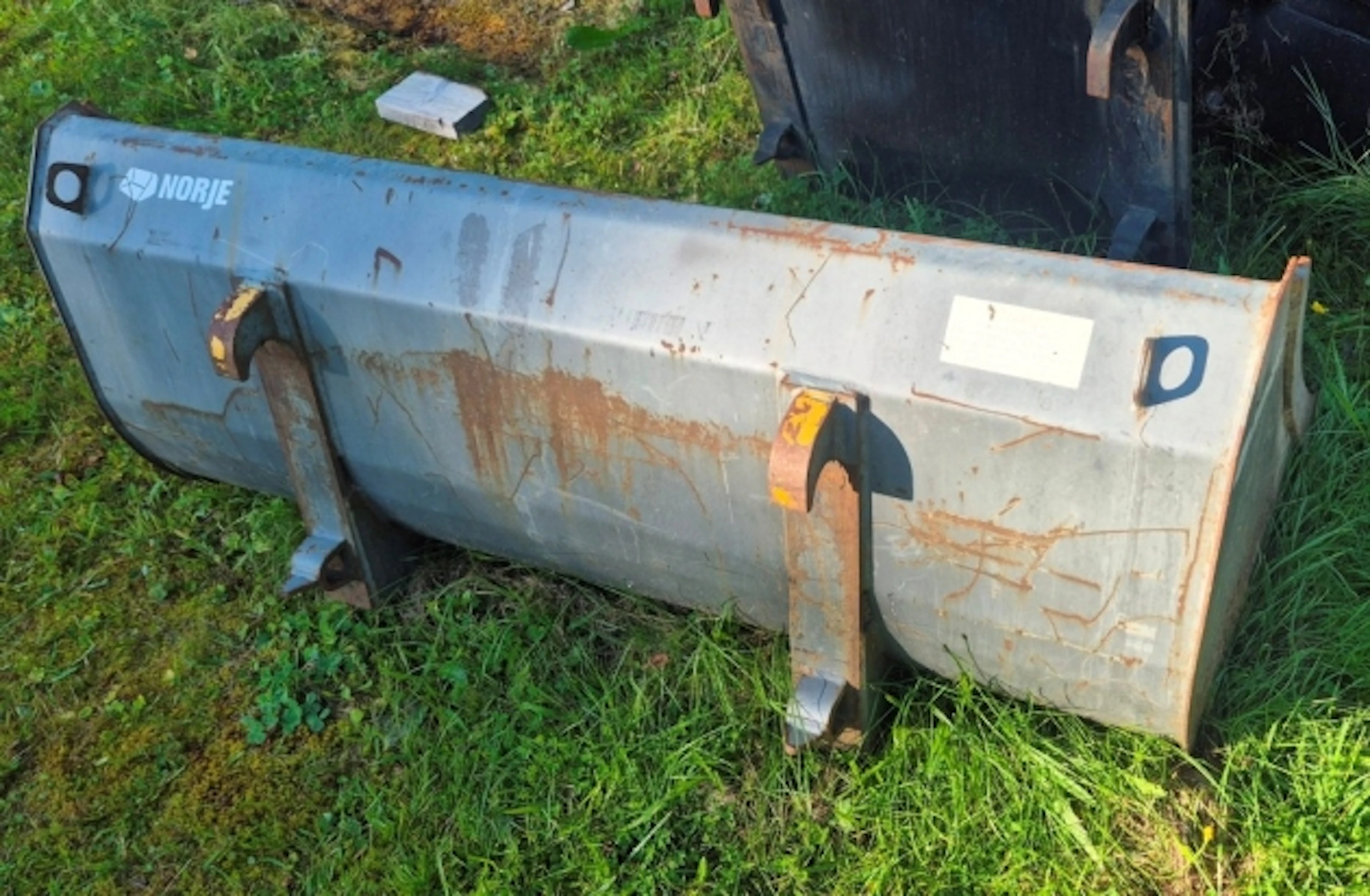 JORDSKOPA NORJE 150CM TRIMAFÄSTE
