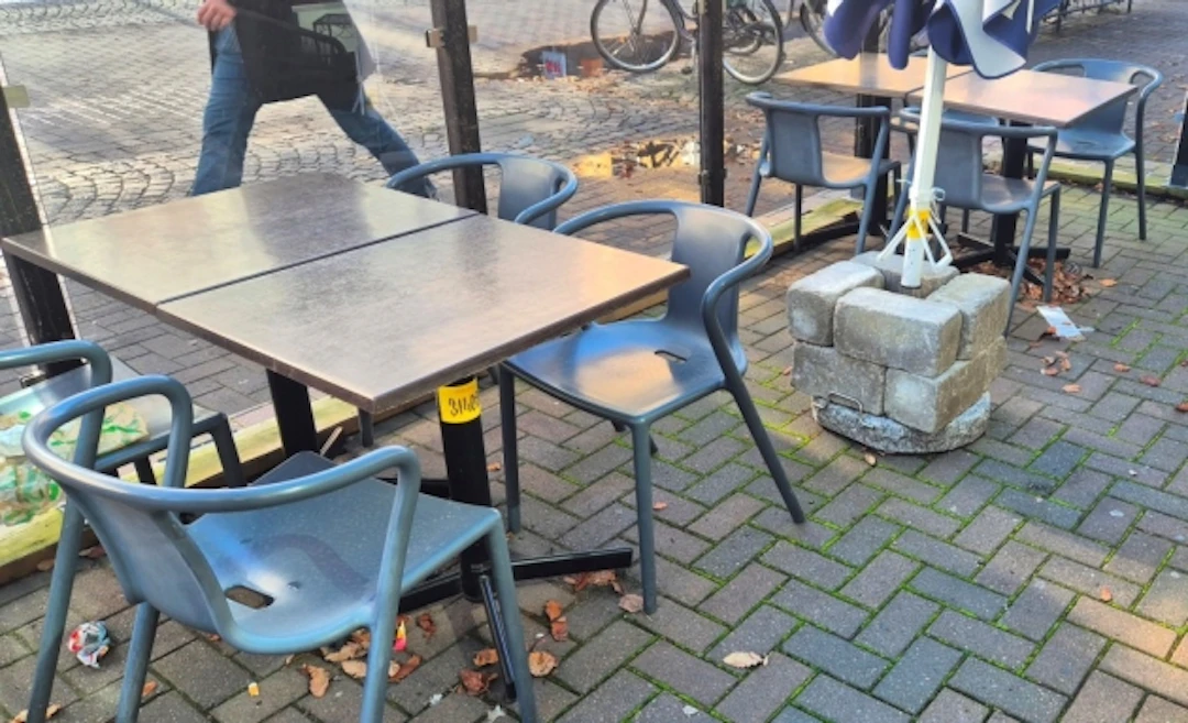 10ST CAFÉ-BORD