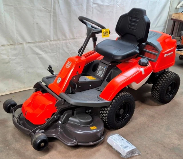 ÅKGRÄSKLIPPARE HUSQVARNA RIDER R214TC Comfort Edition