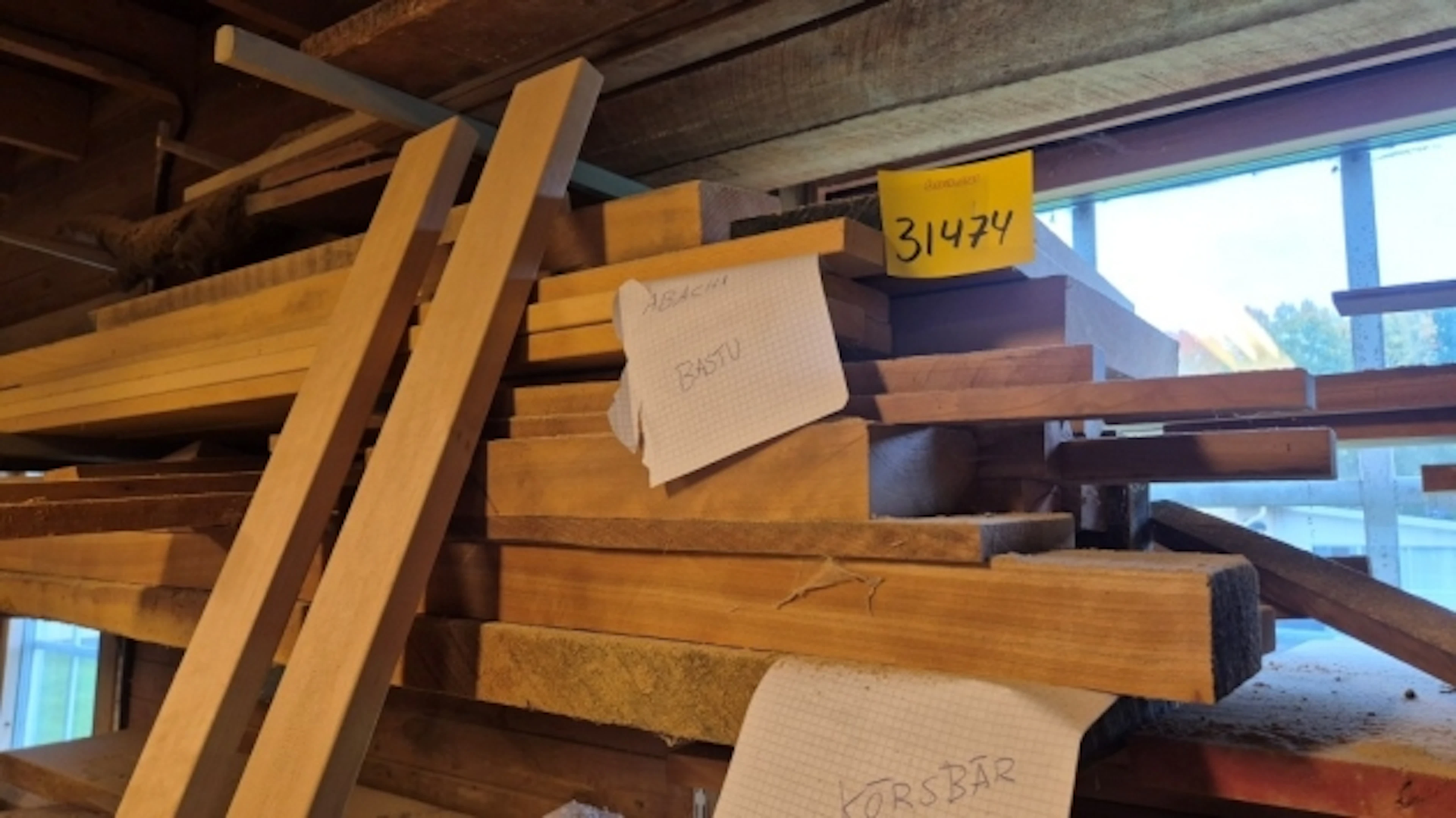 PARTI SNICKERIVIRKE KÖRSBÄR + ABACHI CA 0,5M³
