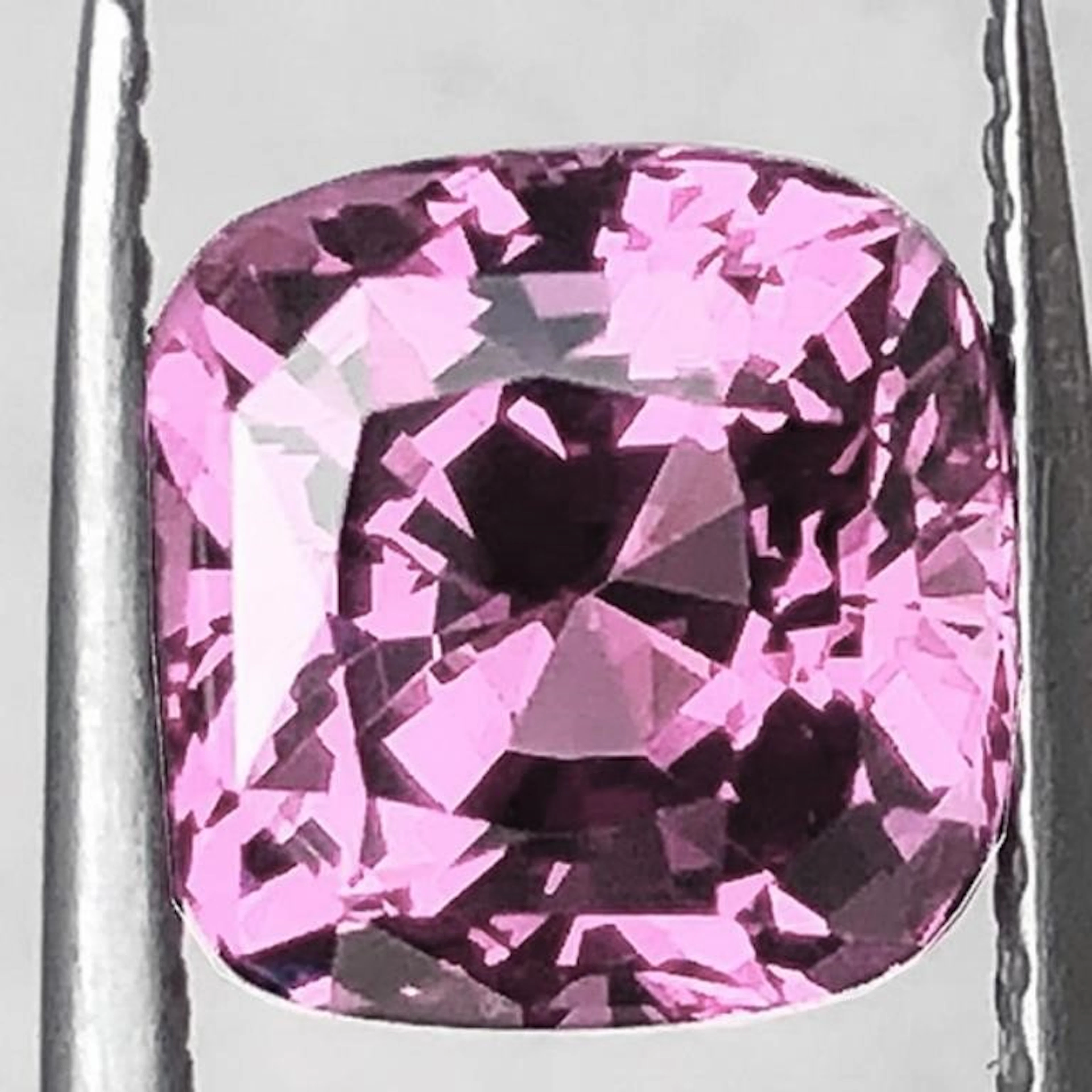 Natural Cushion Pink Sapphire [Flawless-VVS]