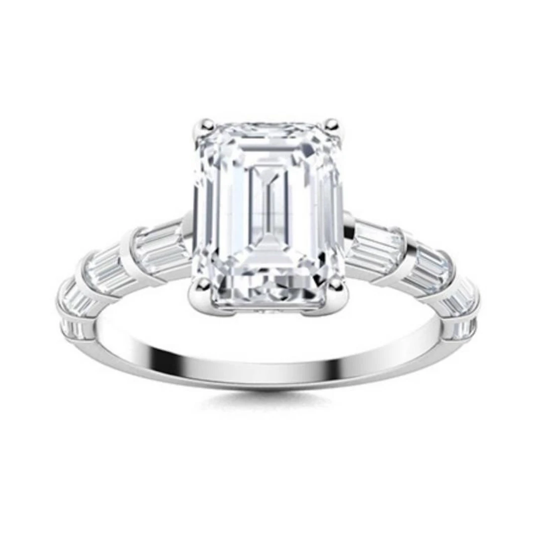 Gold & Brilliant White Diamond 4.50 Cts Ring - E/V