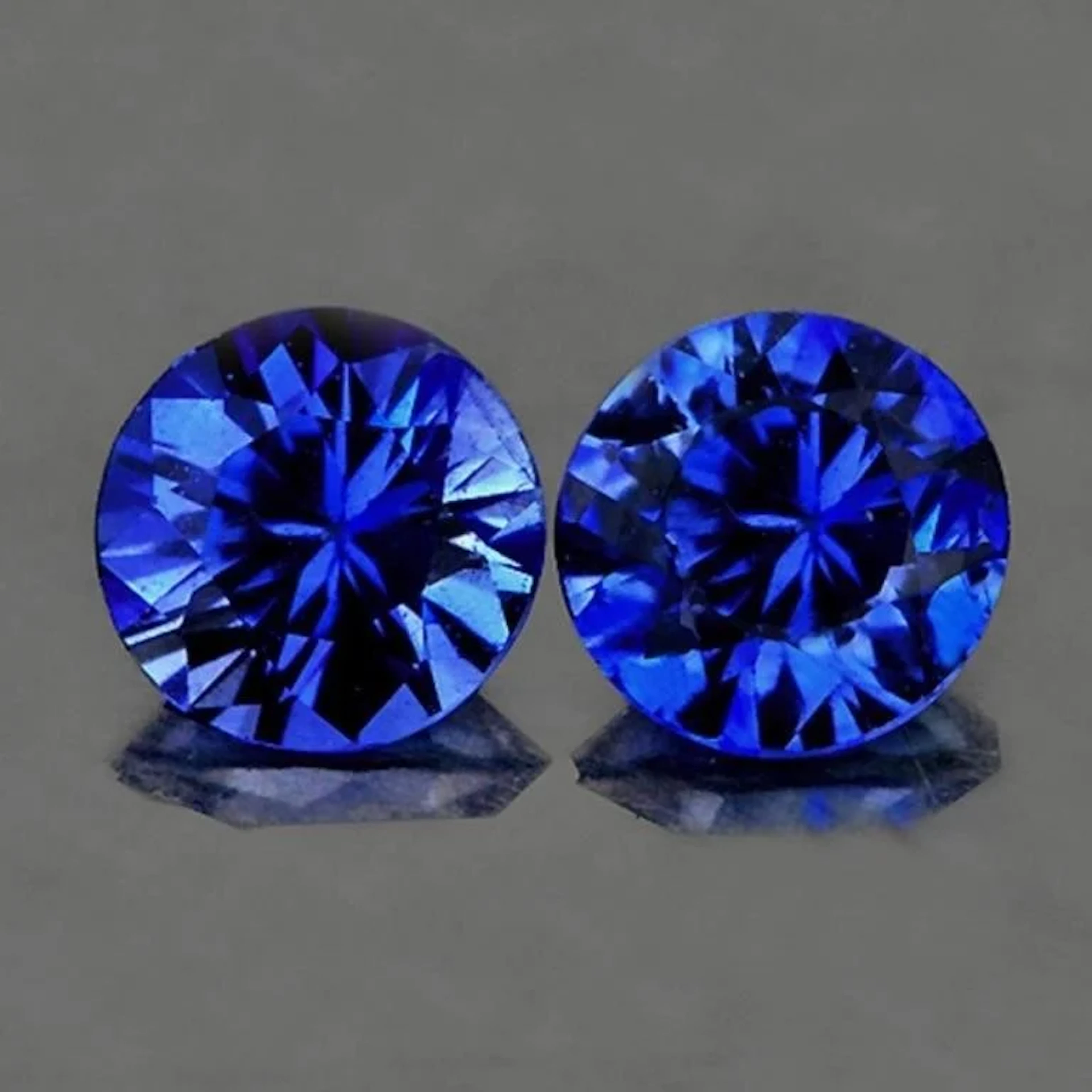 Natural Intense Blue Sapphire Pair [Flawless-VVS]
