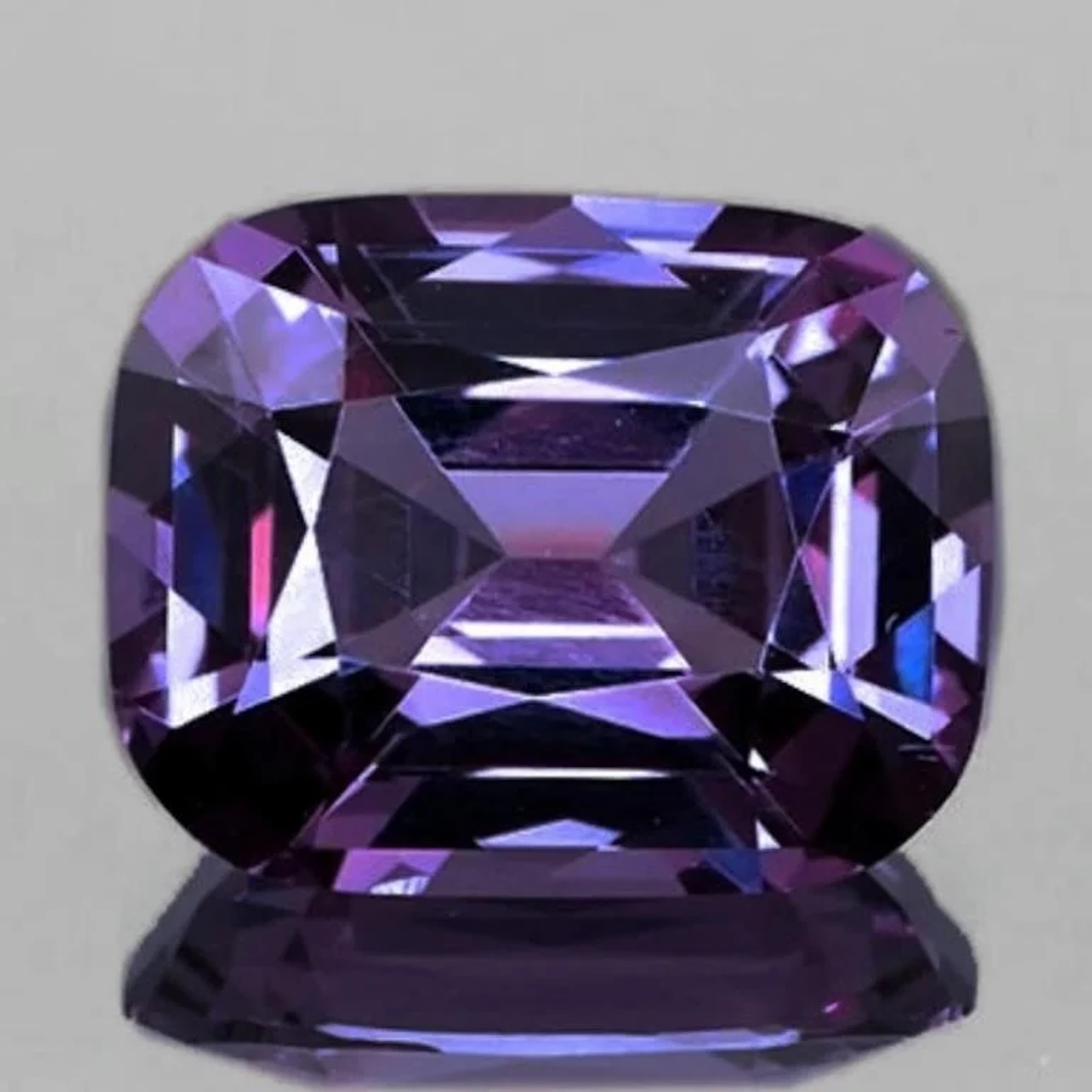 Natural Ceylon Purple Spinel [Flawless-VVS]