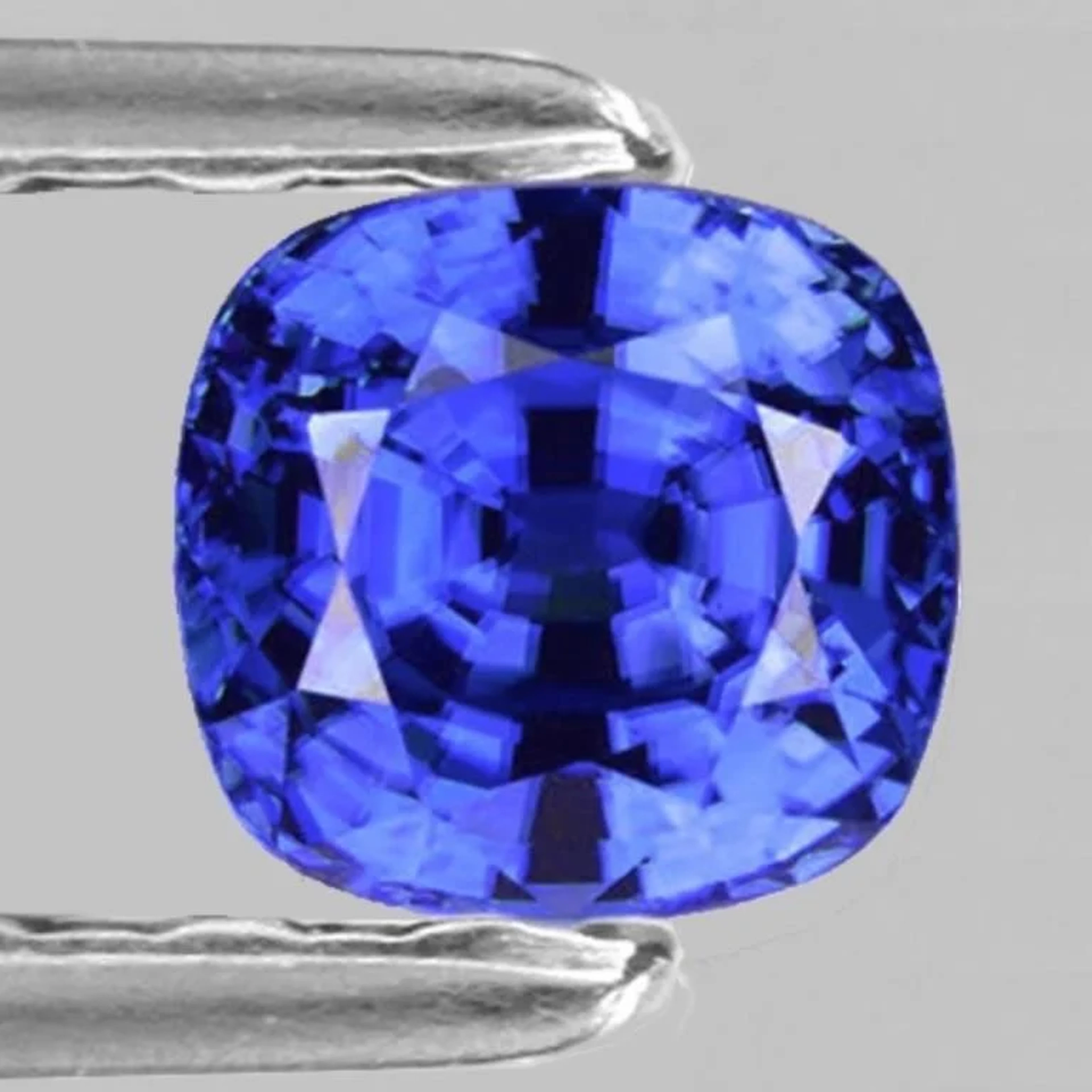 Natural Cushion Ceylon Blue Sapphire { VVS }