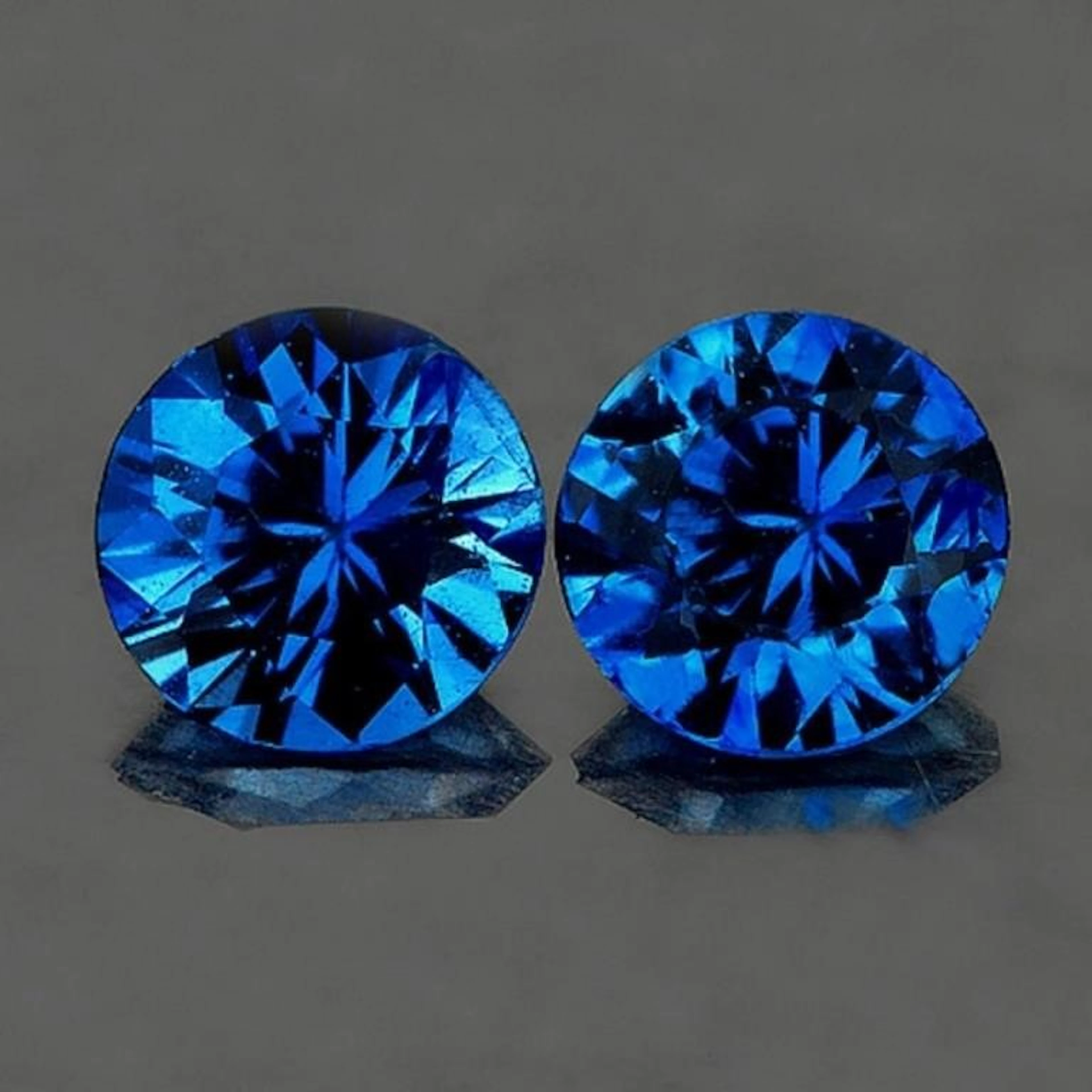 Natural Intense Blue Sapphire Pair [Flawless-VVS]