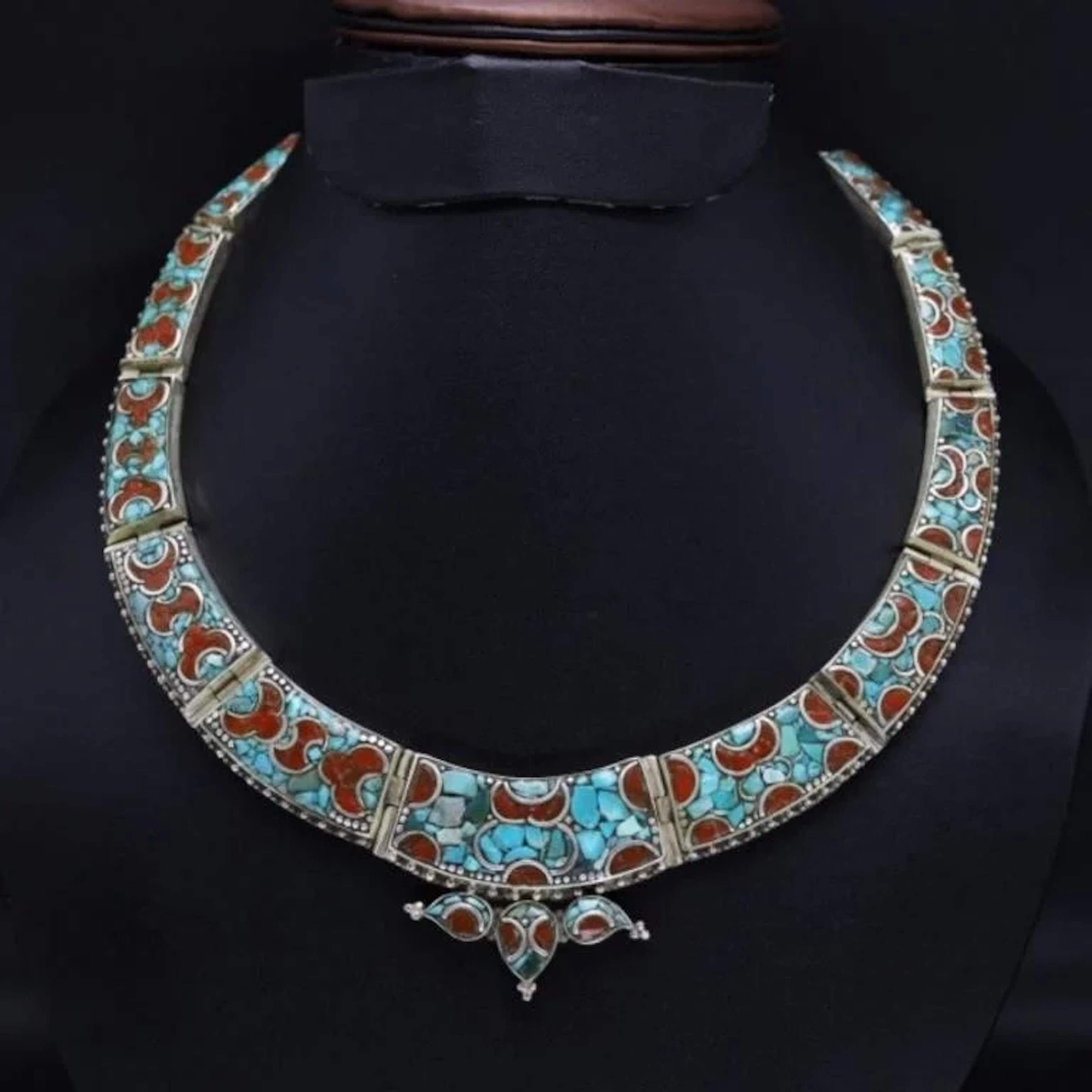 Tibet Natural Stone Tribal Queen Royal Necklace