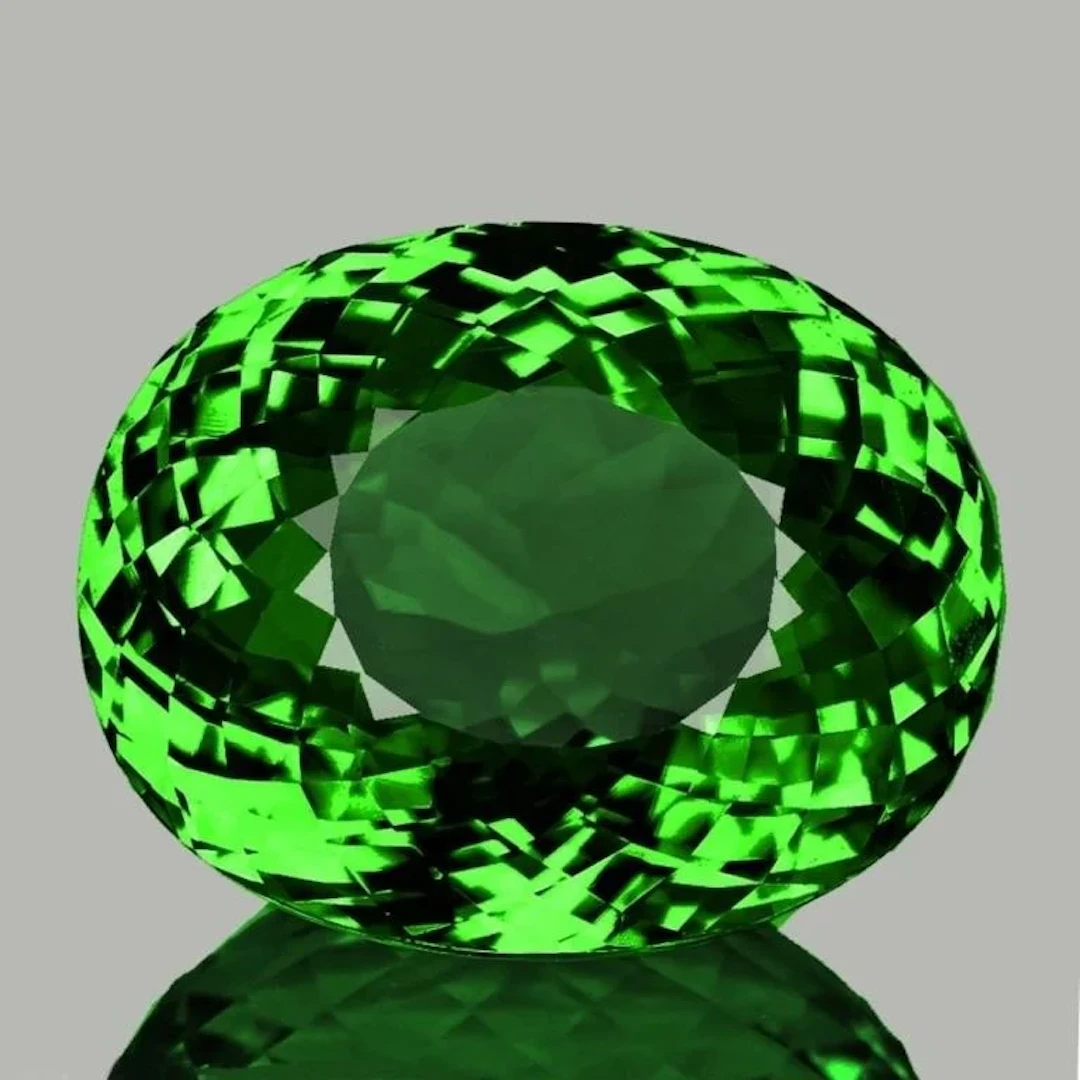 Natural Intense Green Apatite (Flawless-VVS)