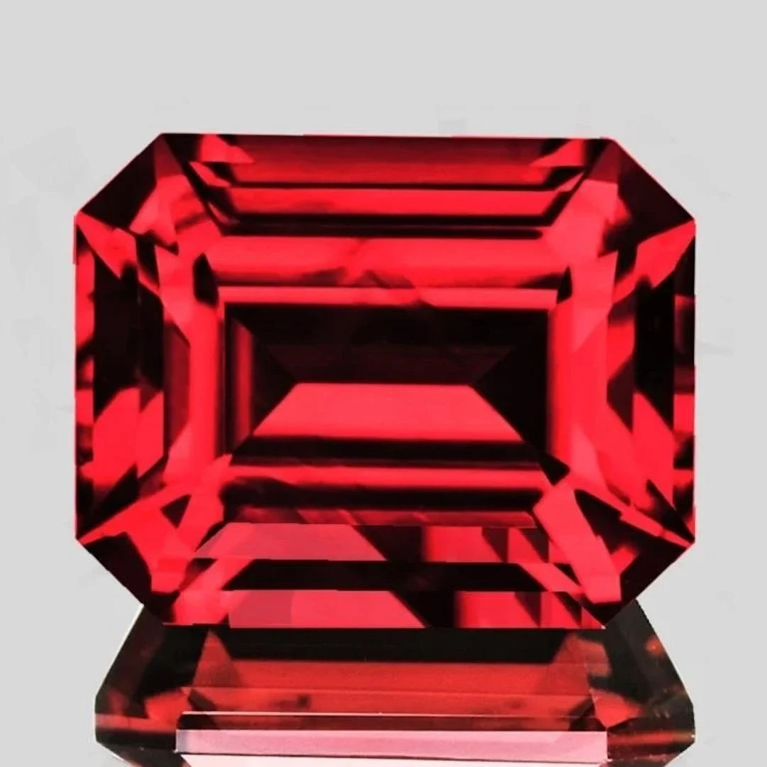 Natural Red Rhodolite Garnet {Flawless-VVS1}
