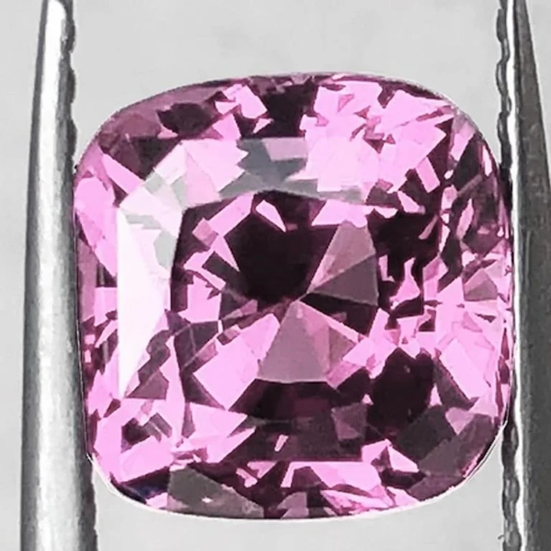 Natural Cushion Pink Sapphire [Flawless-VVS]