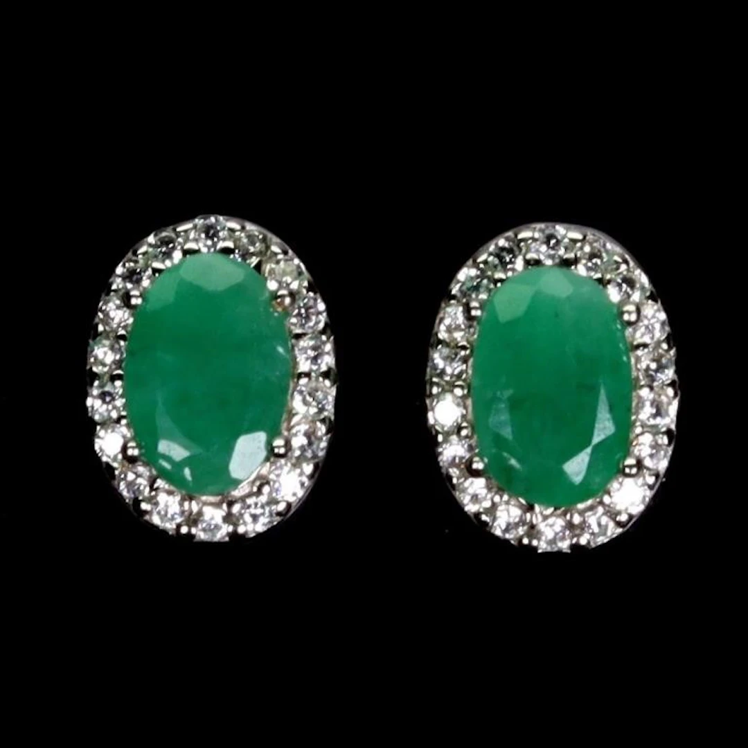 Natural Brazil Emerald Earstuds