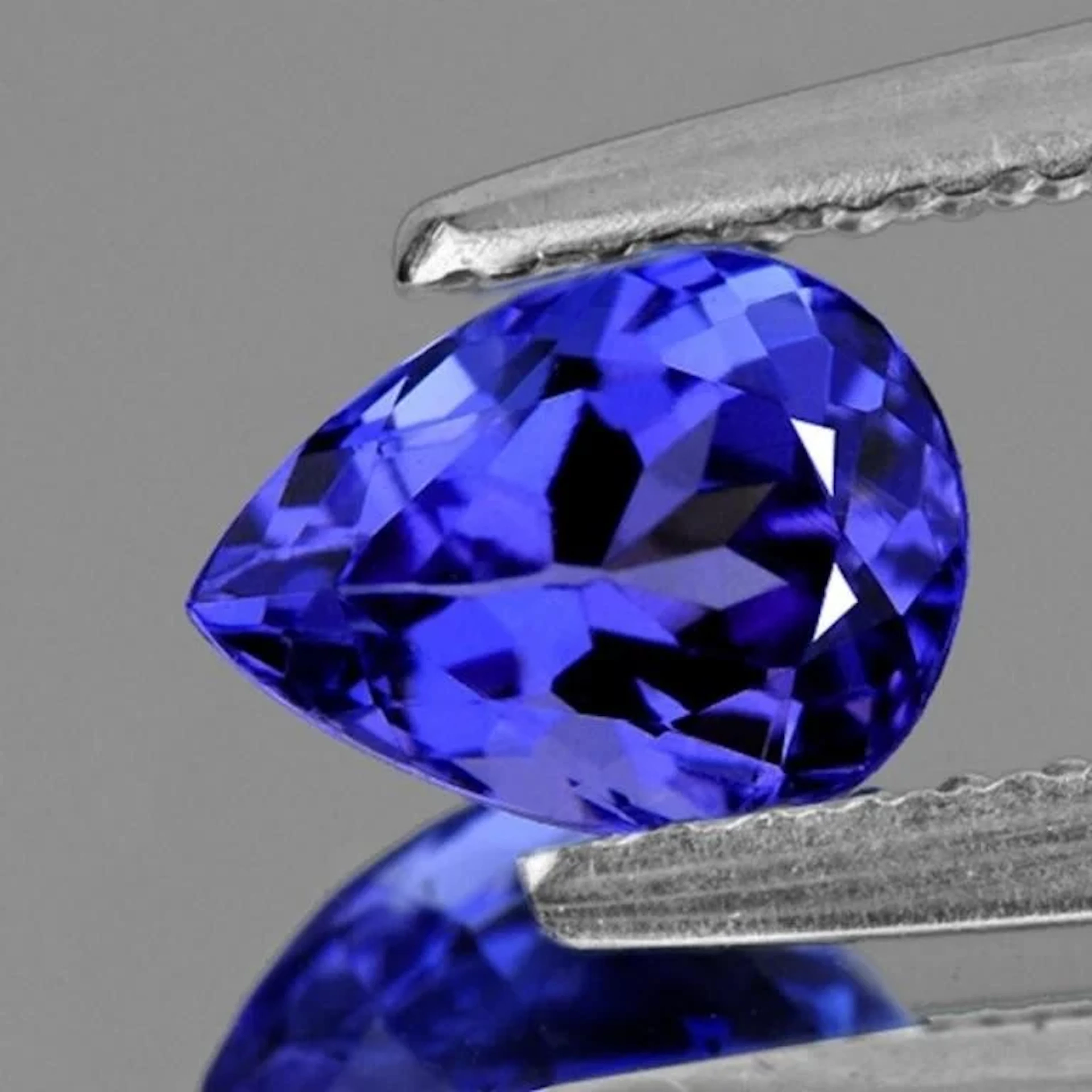 Natural Purple Blue Tanzanite [Flawless-VVS]
