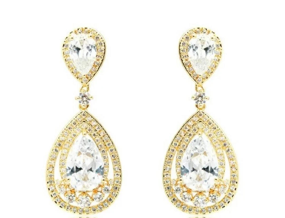 Gold & White Diamond 5.50 Cts Drop Earrings