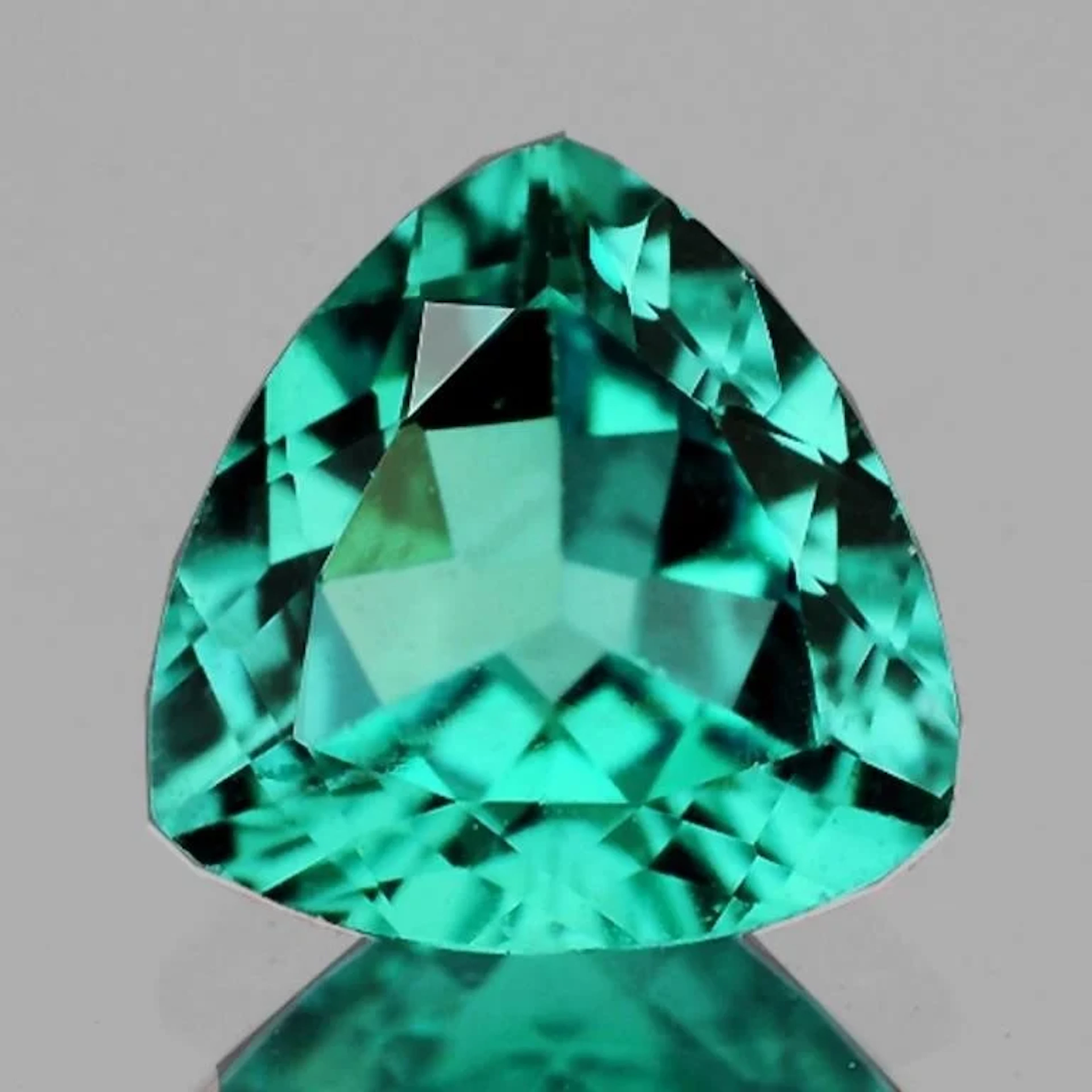 Natural Paraiba Green Apatite {Flawless-VVS}