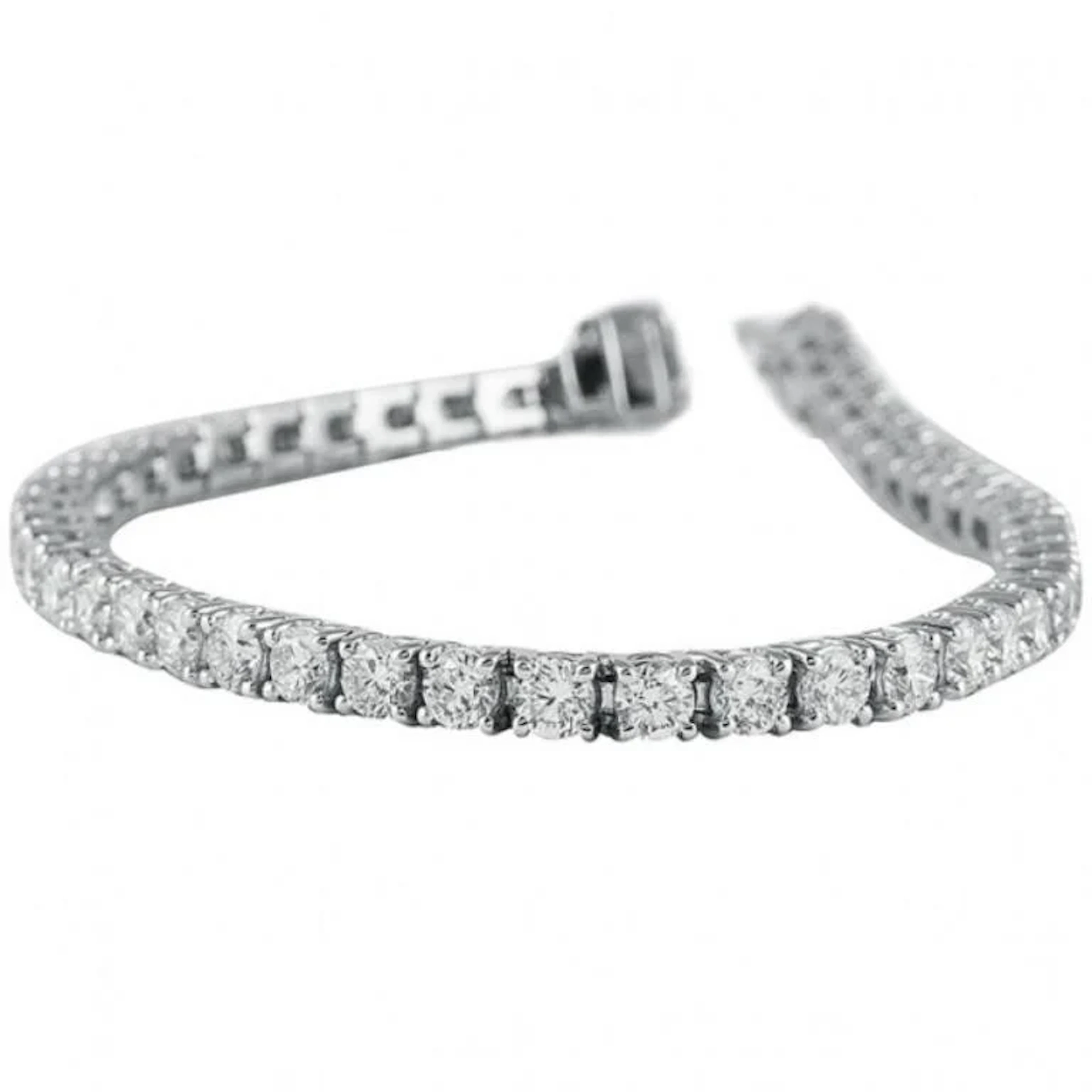 18k Gold & Brilliant White Diamonds 23.52 Cts Brac