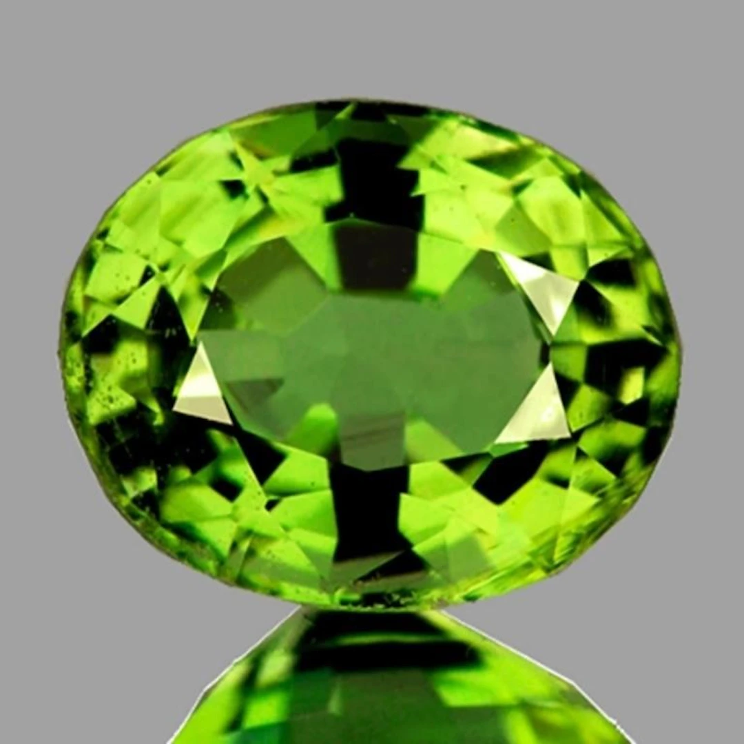 Natural Green Tourmaline {Flawless-VVS}
