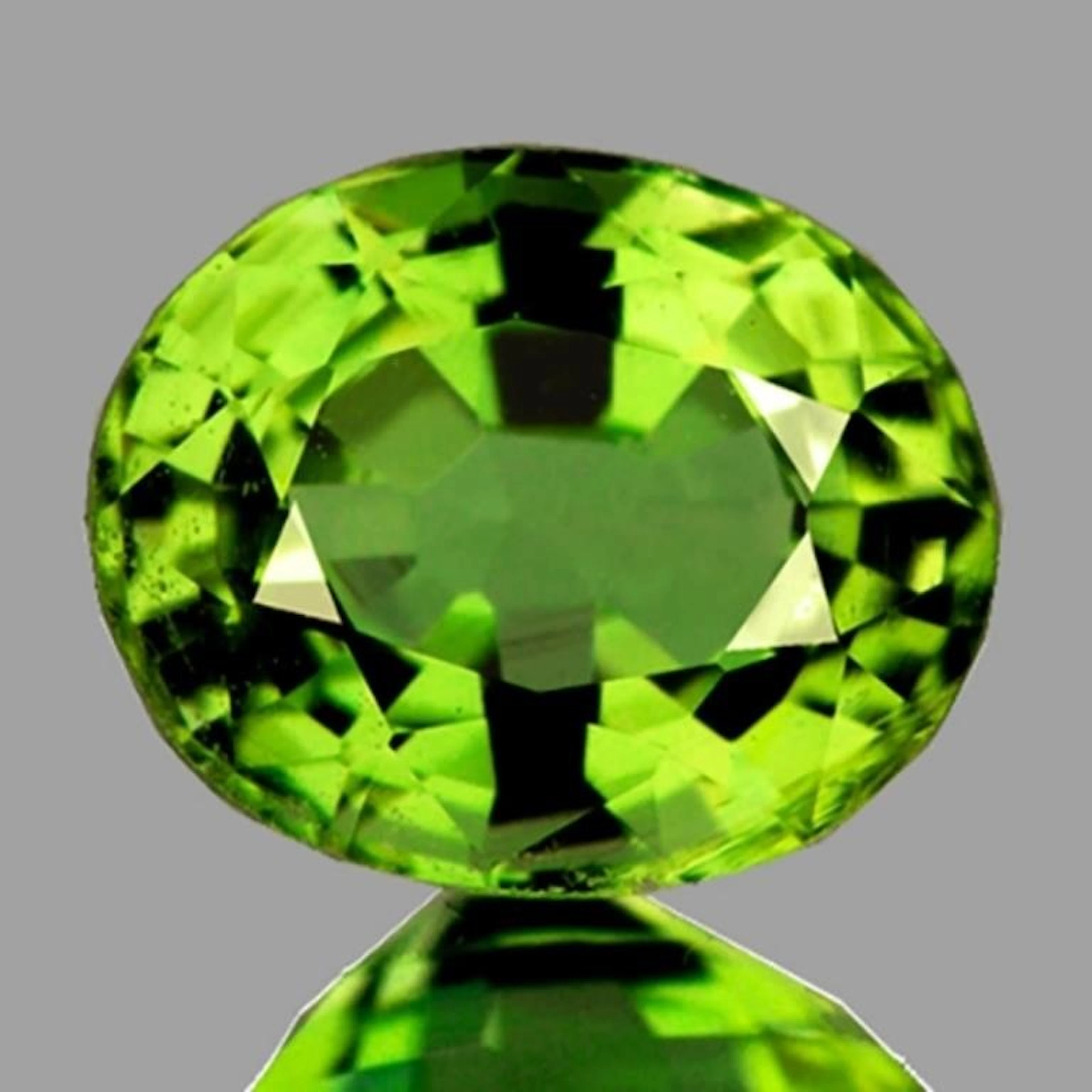 Natural Green Tourmaline {Flawless-VVS}