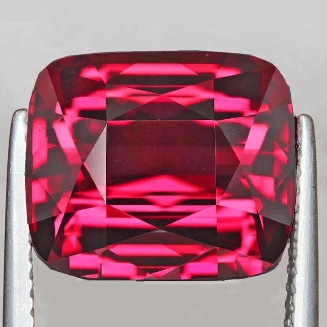 Natural Raspberry Pink Rhodolite Garnet {Flawless-