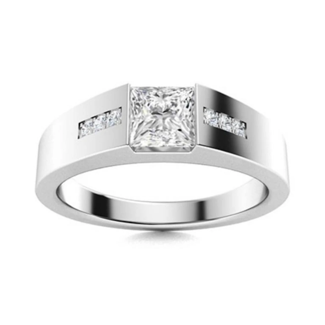 Gold & Brilliant White Diamond 3.50 Cts Ring - E/V