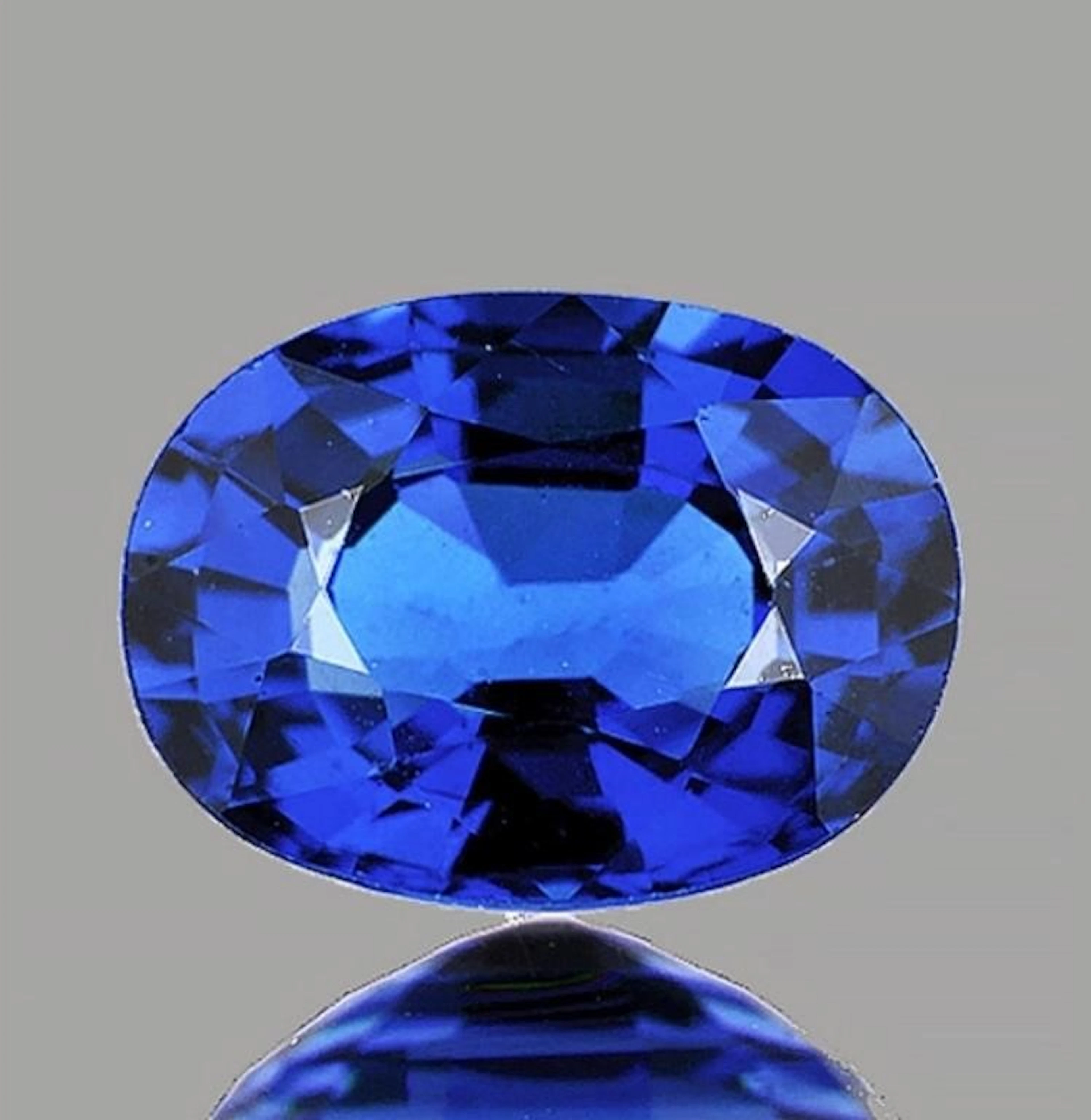 Natural Intense Ceylon Blue Sapphire [Flawless-VVS