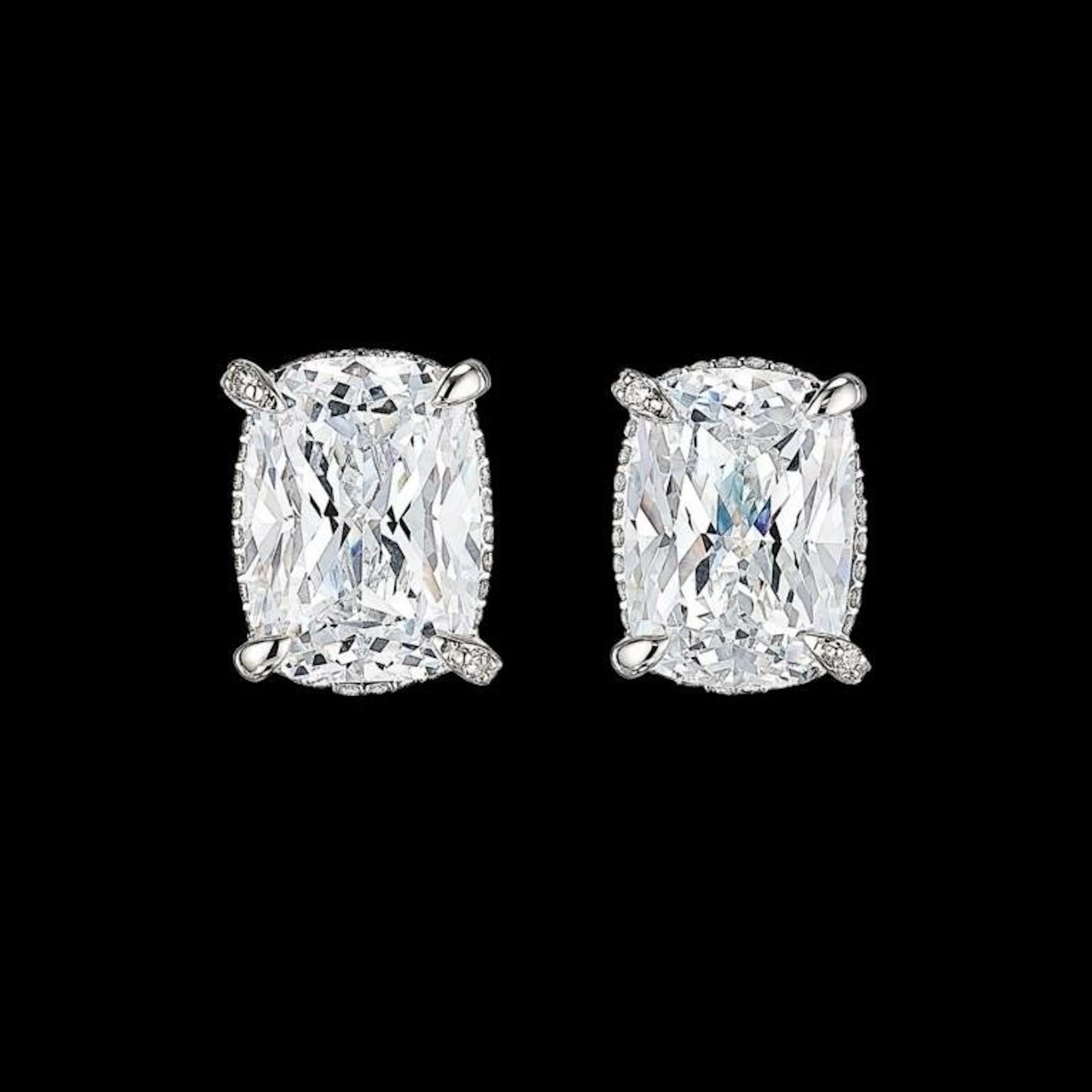 Gold & White Diamond 7.00 Cts E/VVS Earring Studs