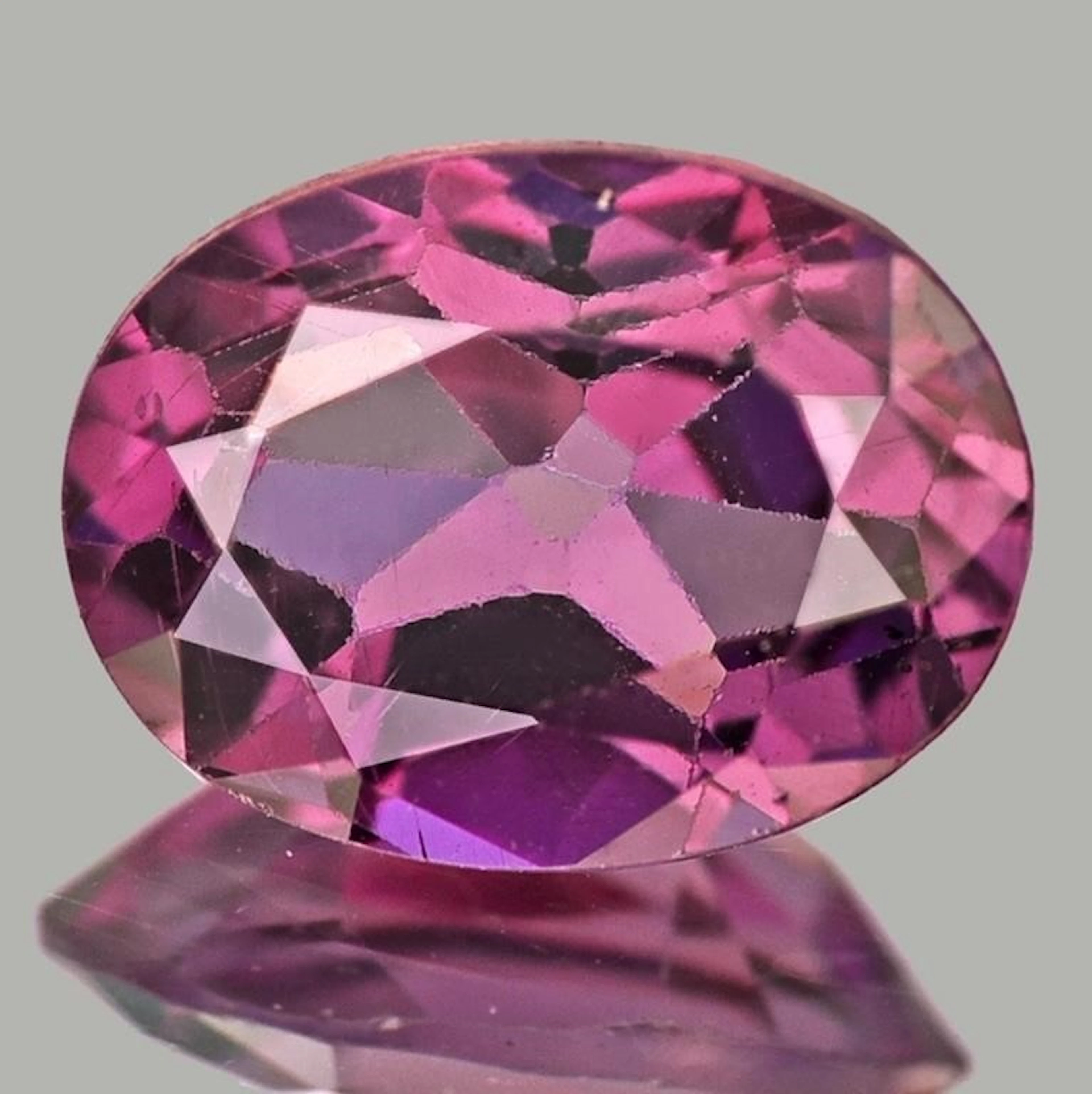 Natural Mahenge Pink Malaya Garnet {Flawless-VVS}
