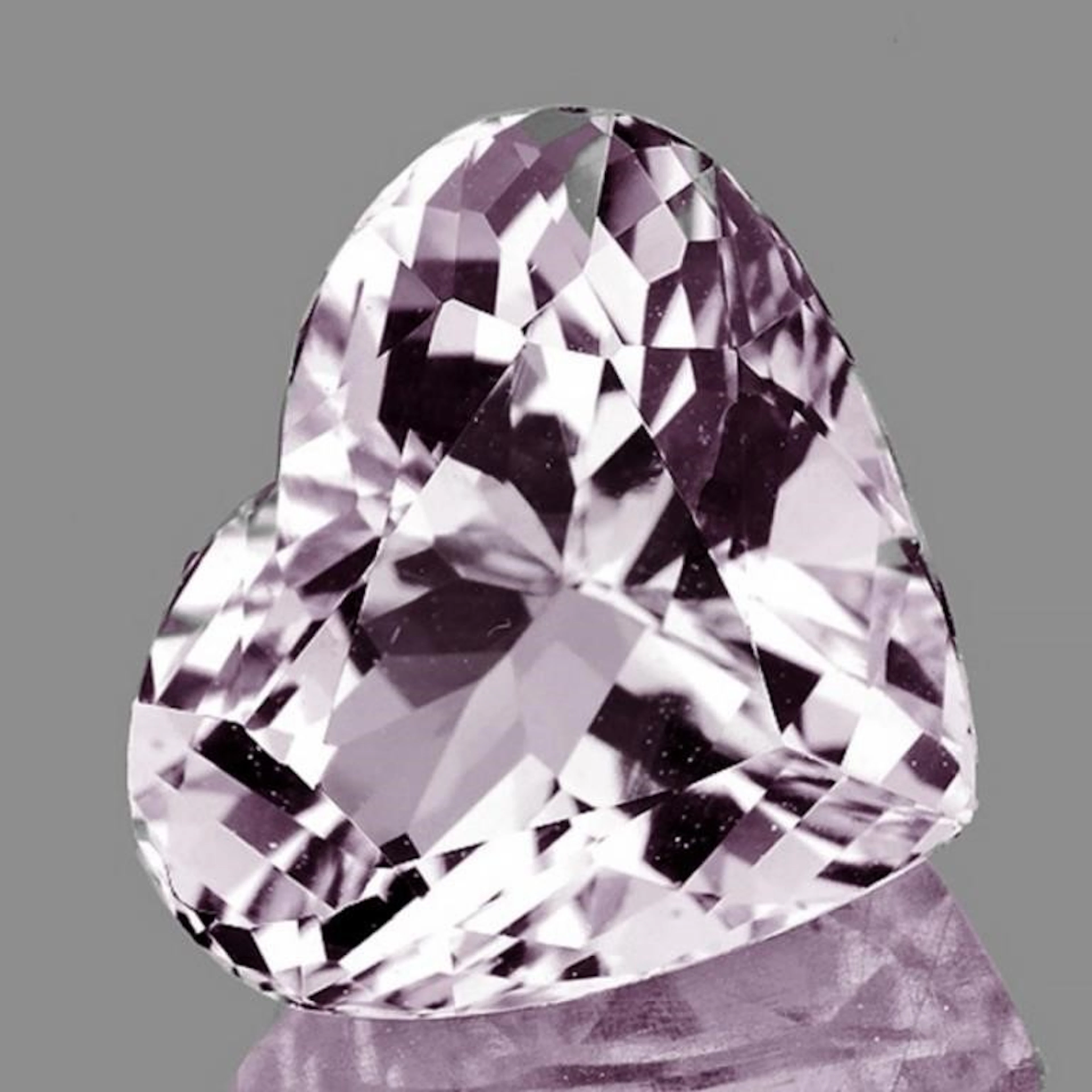 Natural Soft Pink Morganite Heart [Flawless-VVS]