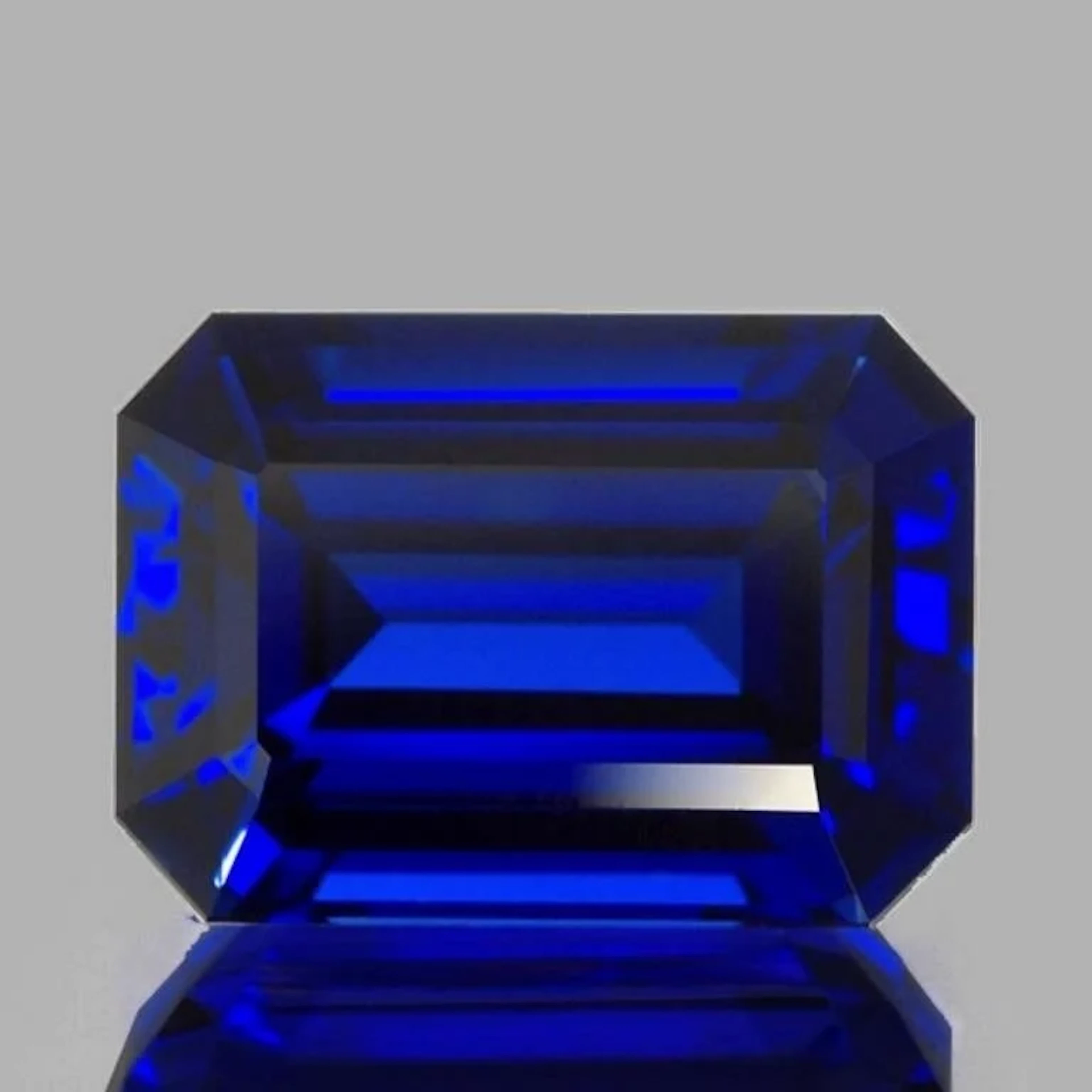 Natural Royal Blue Sapphire [Flawless-VVS]