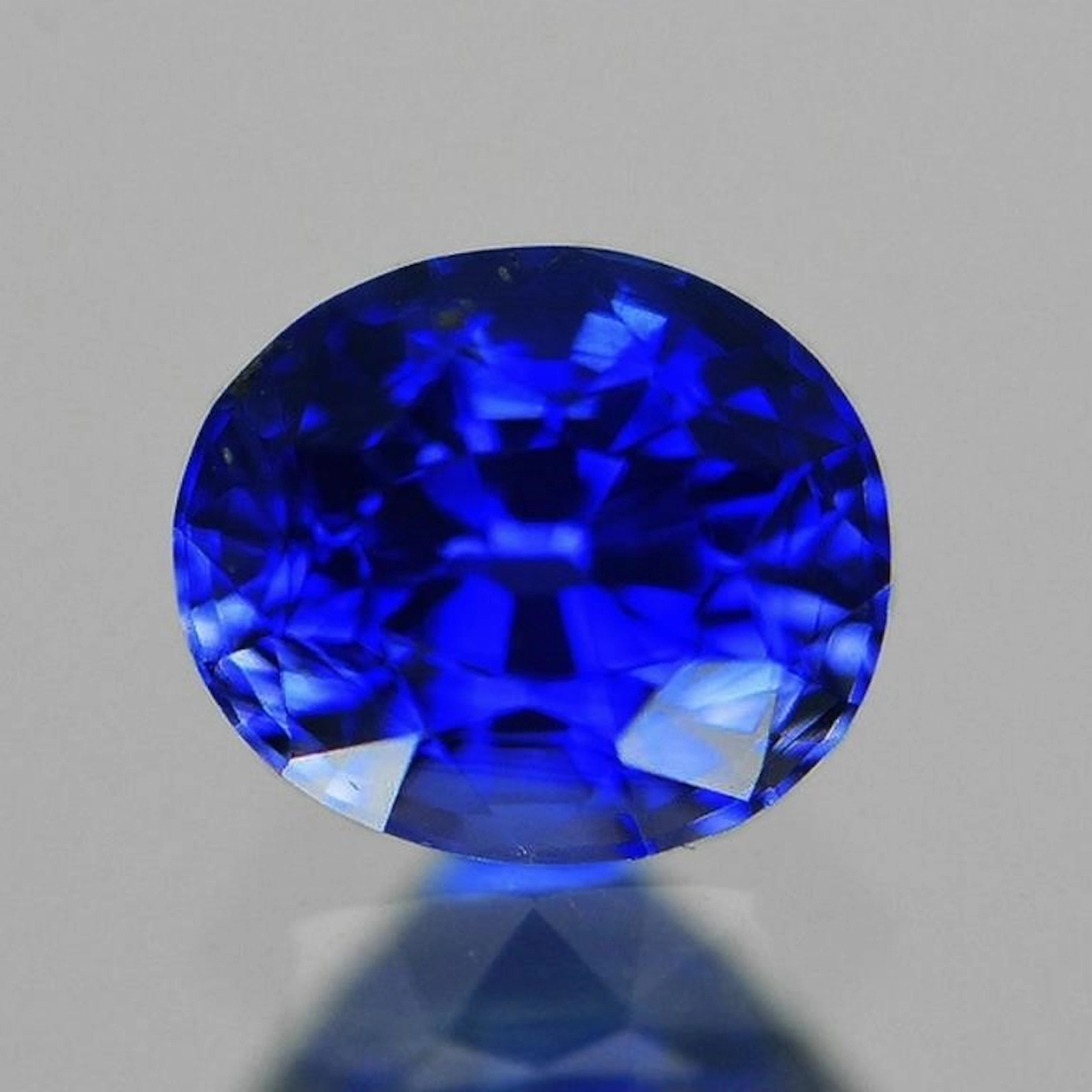 Natural Premium Royal Blue Sapphire [Flawless-VVS]