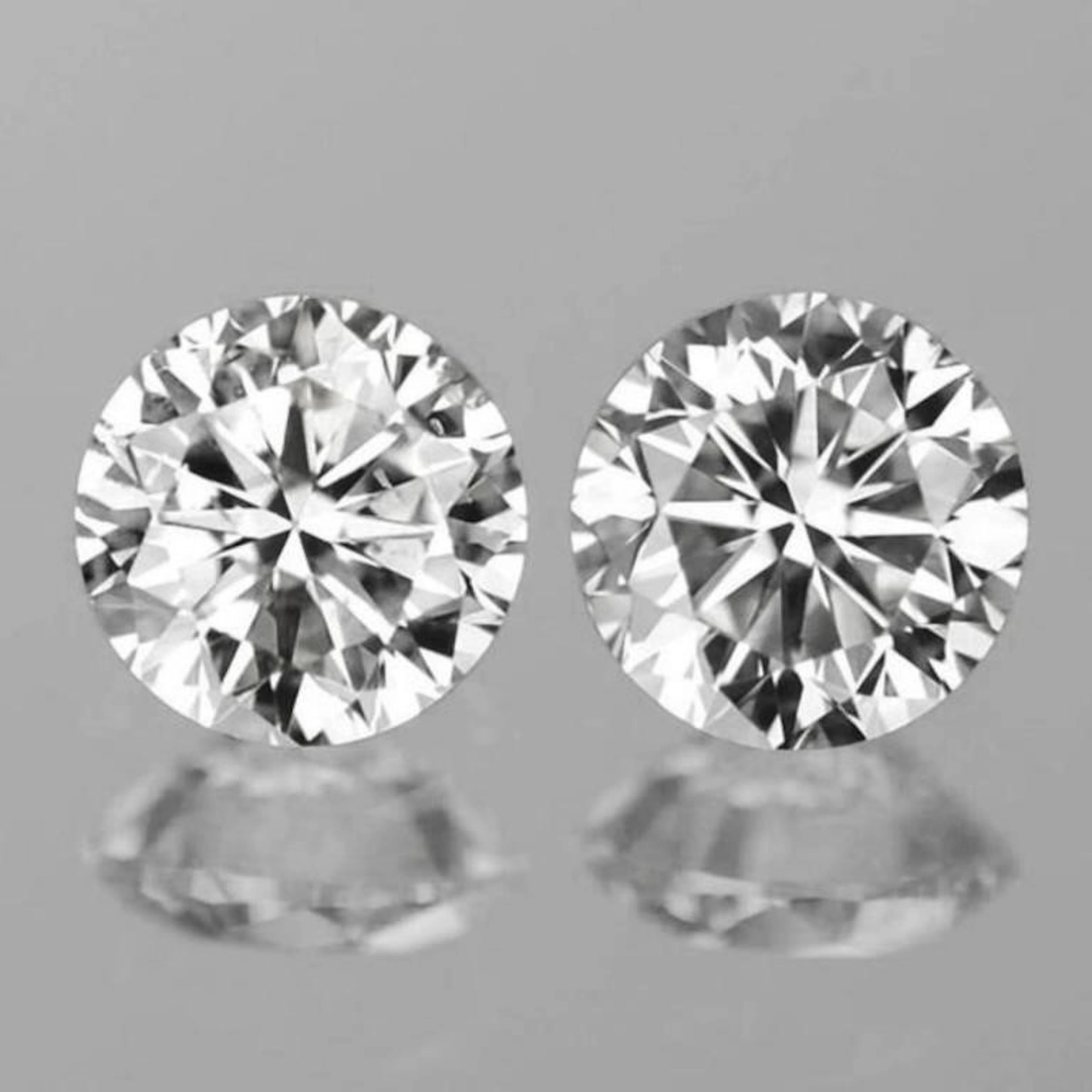Natural Cambodian White Zircon Pair [Flawless-VVS]