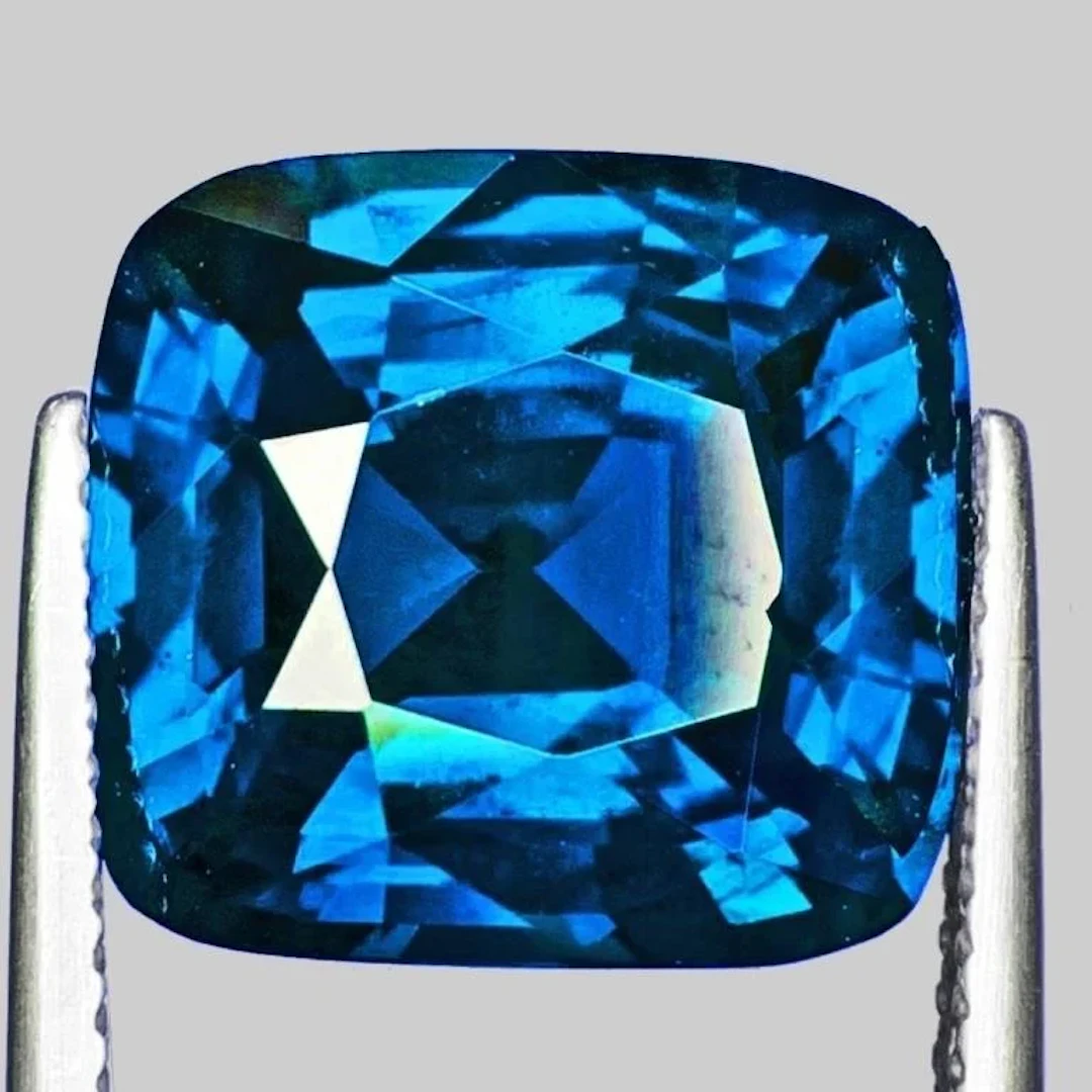 Natural Cambodian Deep Blue Zircon 2.30 Cts {Flaw