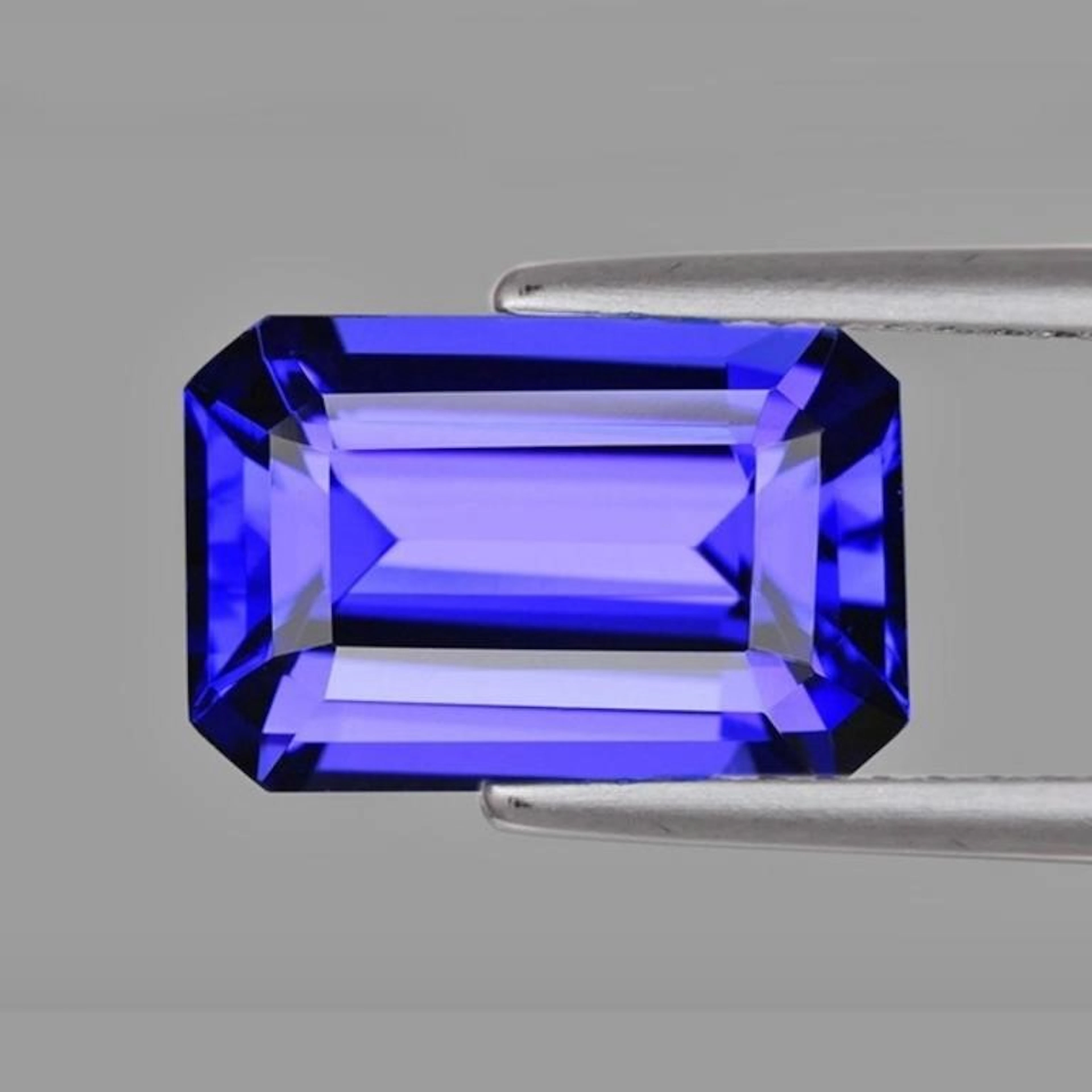 Natural Purple Blue Tanzanite [Flawless-VVS]