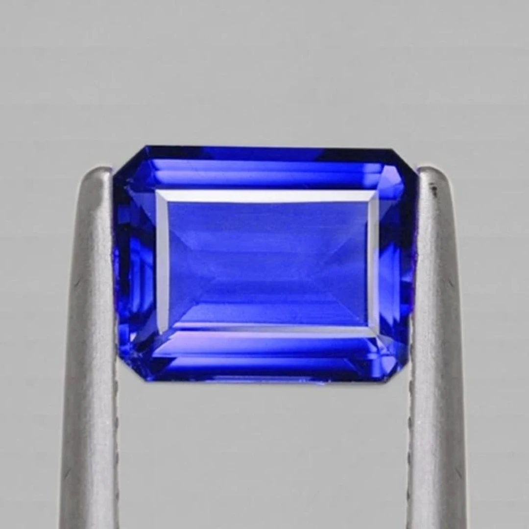 Natural Purple Blue Tanzanite [Flawless-VVS]