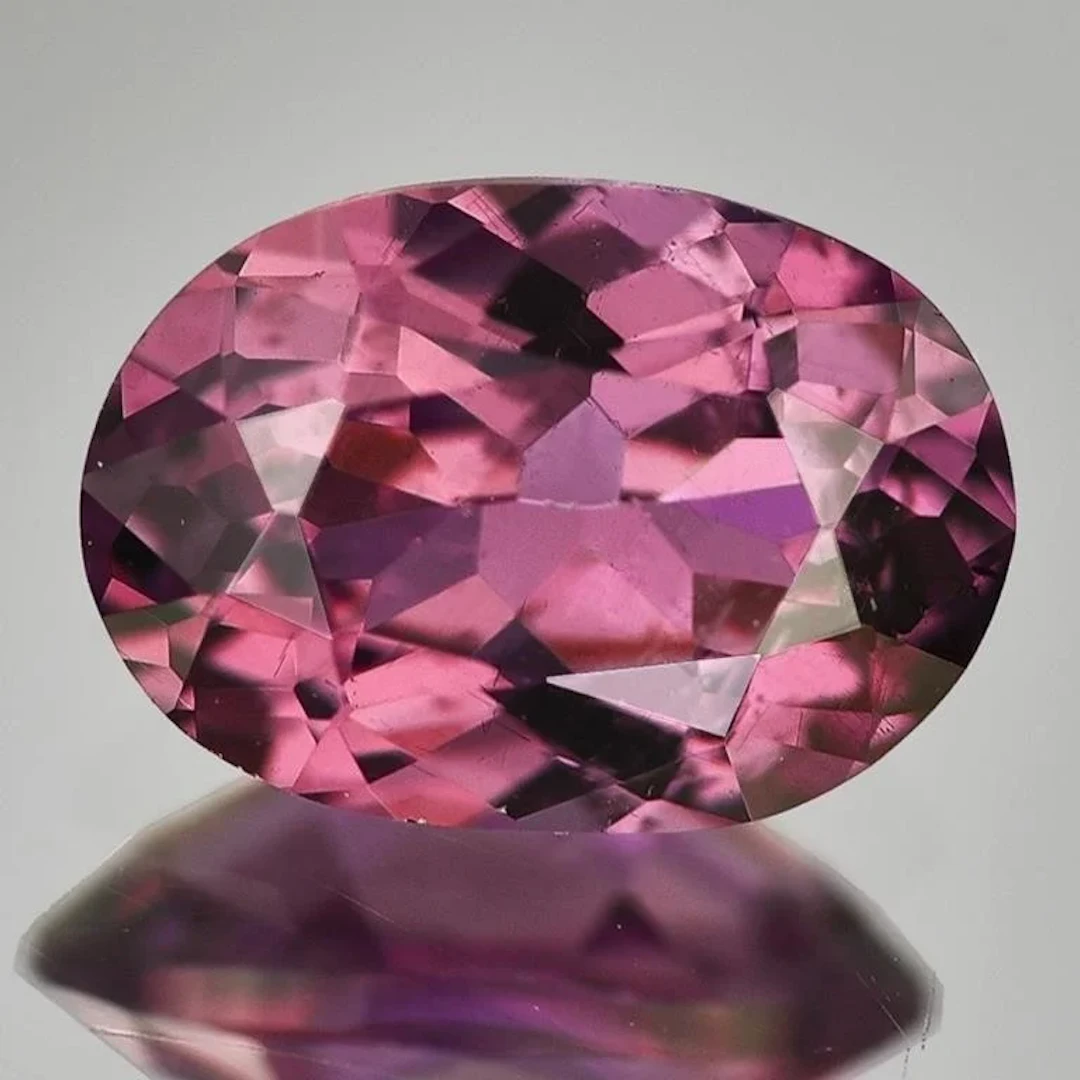 Natural Color Change Pink Malaya Garnet {Flawless-