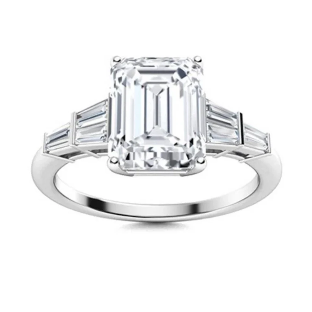 Gold Brilliant White Diamond 3.50 Cts Ring - E/V