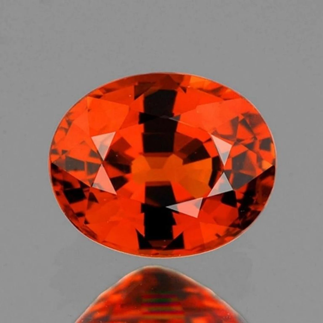 Natural Orange Spessartite Garnet [Flawless-VVS]