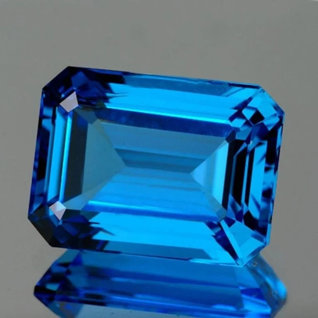 Natural Intense Swiss Blue Topaz [Flawless-VVS]
