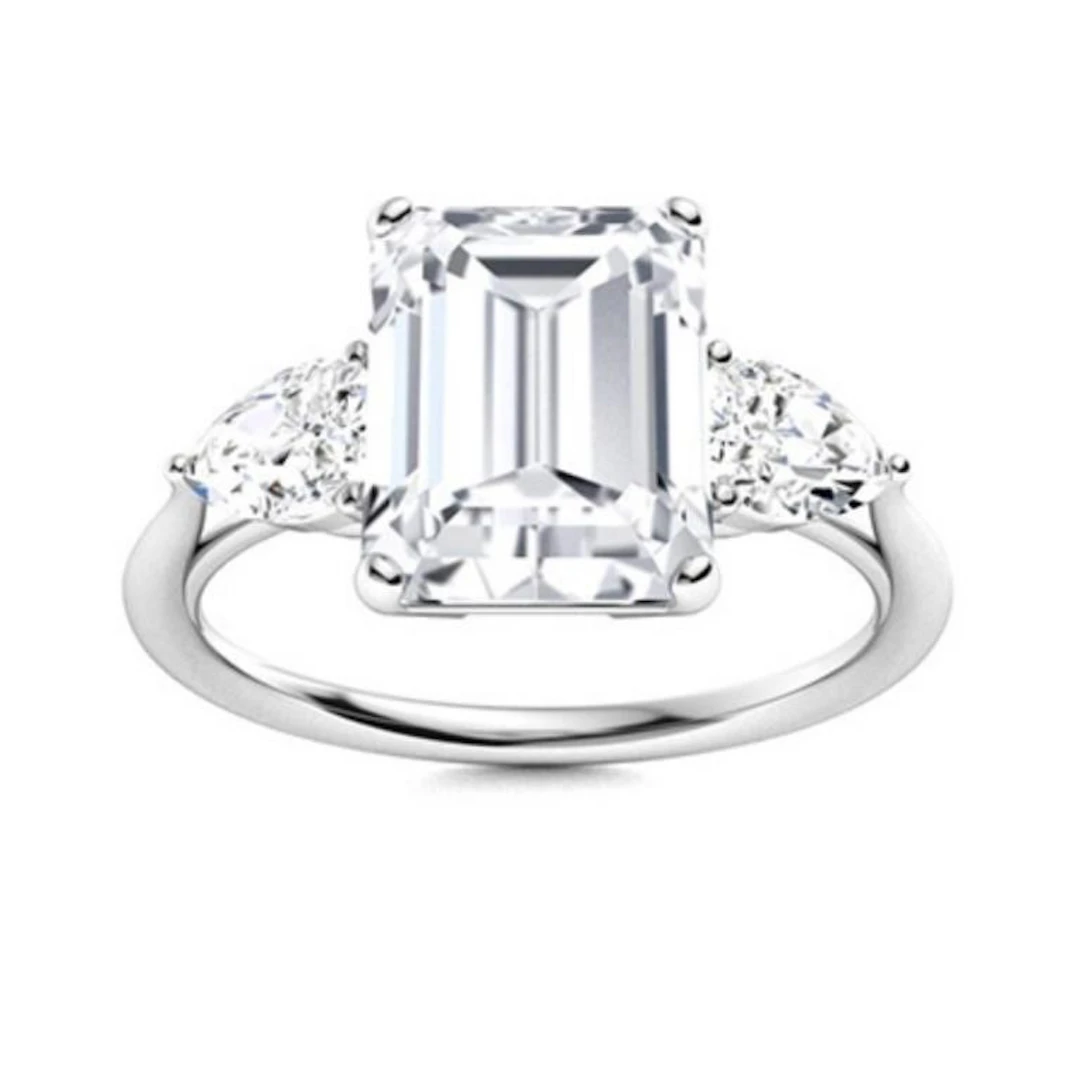 Gold & Lab Octagon Diamond 2.50 Cts Ring - E/VVS