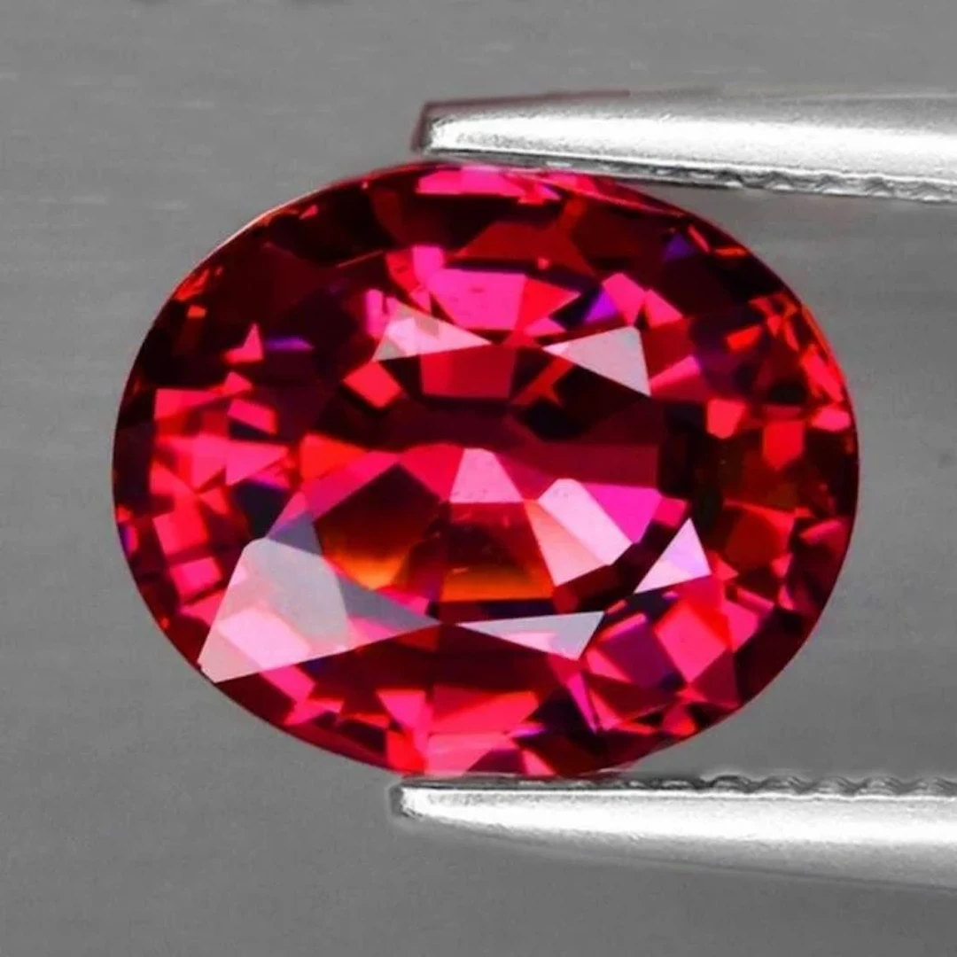 Natural Intense Pink Red Tourmaline [Flawless-VVS]