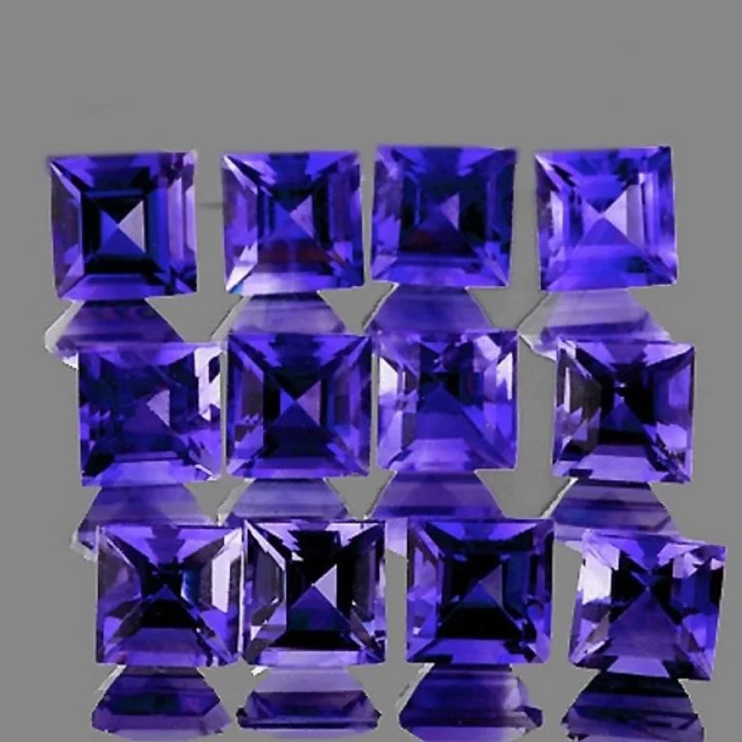 Natural Intense Bluish Violet Iolite [Flawless-VVS