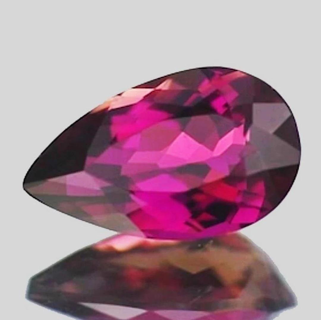 Natural Pear Shape Pink Rubellite {Flawless-VVS
