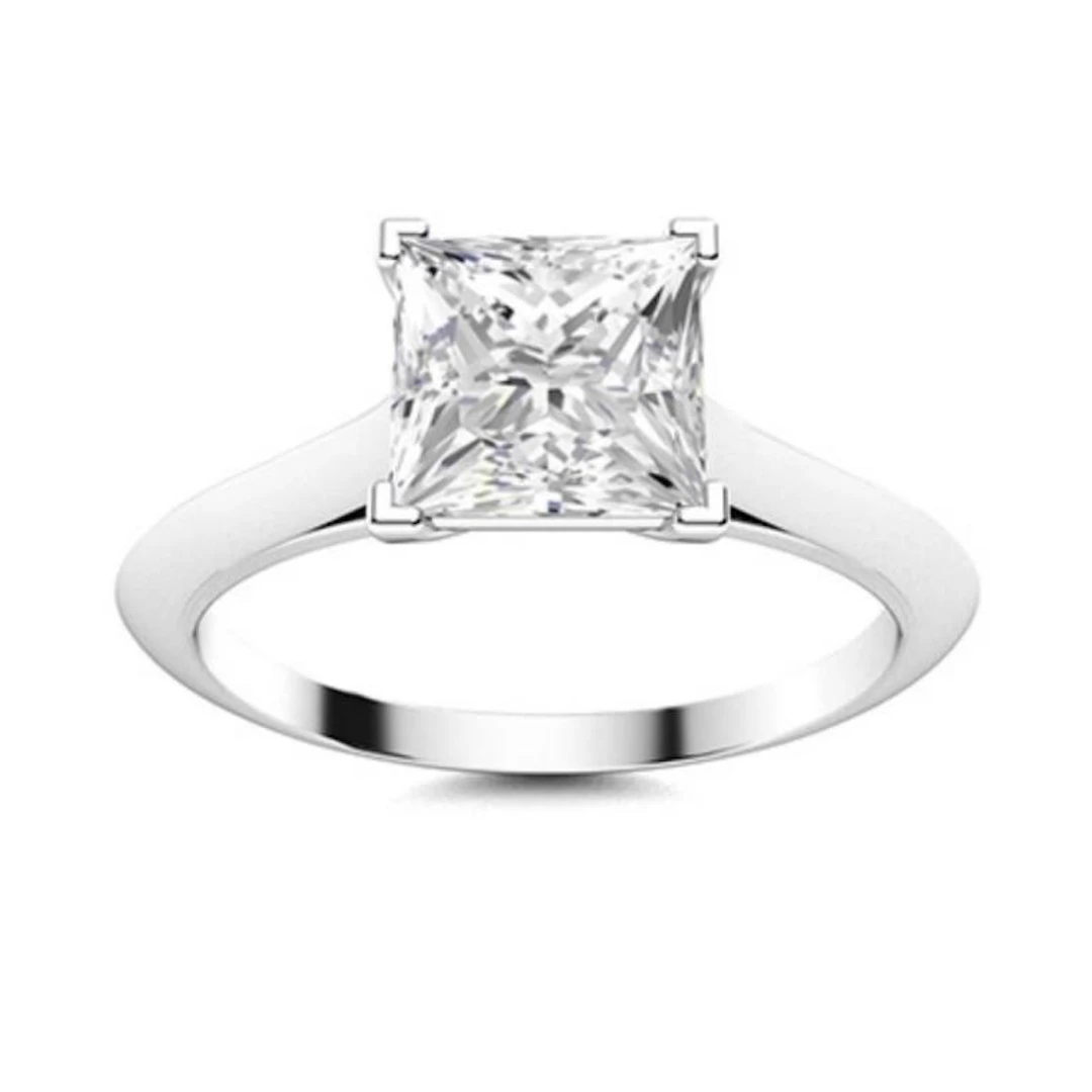 Gold & White Princess Diamond 5 Cts Ring - E/VVS