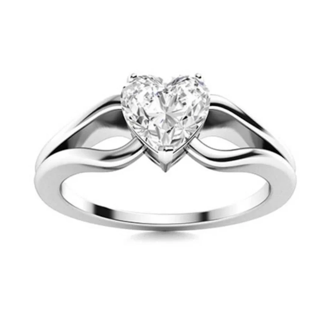 Gold & Heart White Diamond 2 Cts Ring - E/VVS