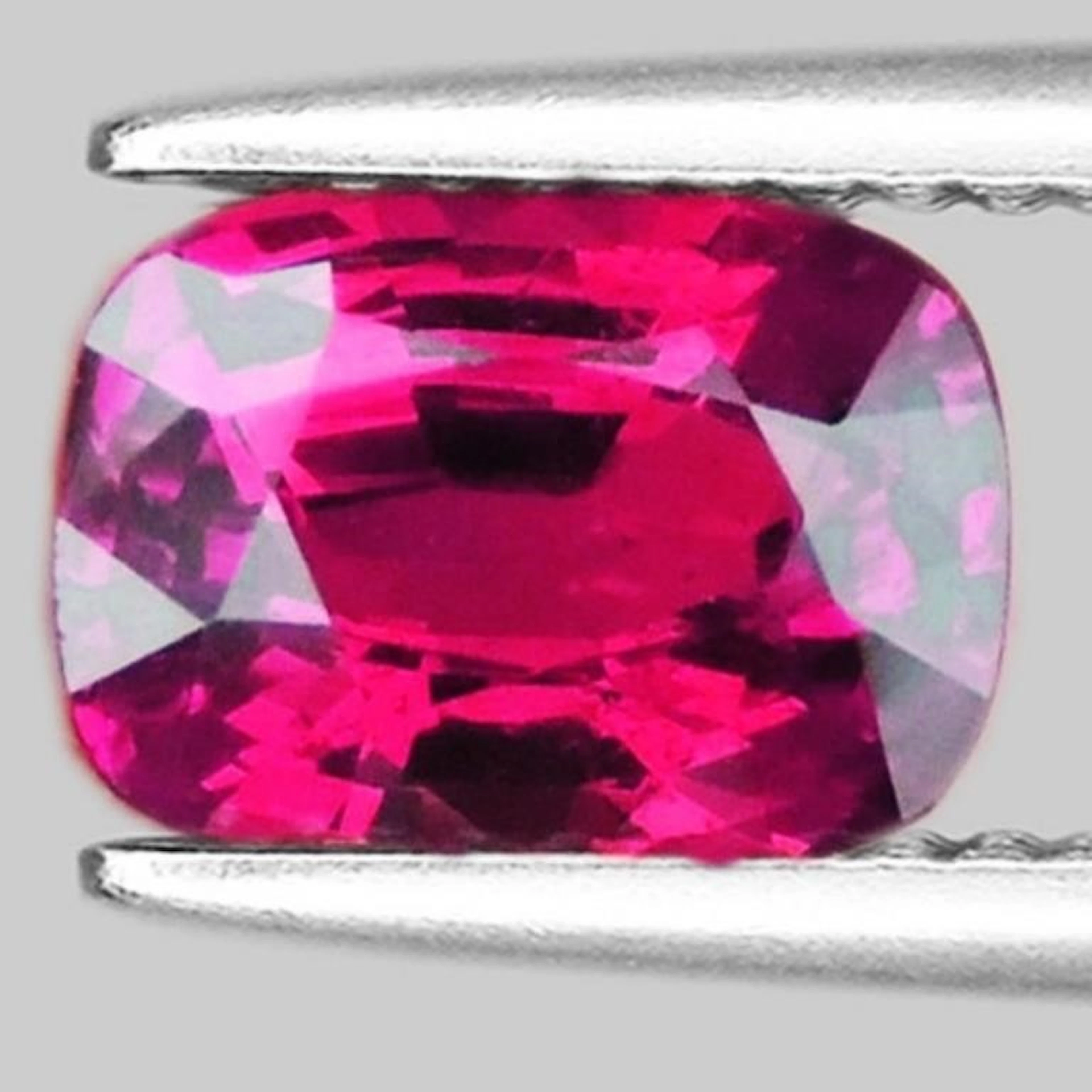 Natural Rubellite Pink Tourmaline [Flawless-VVS]