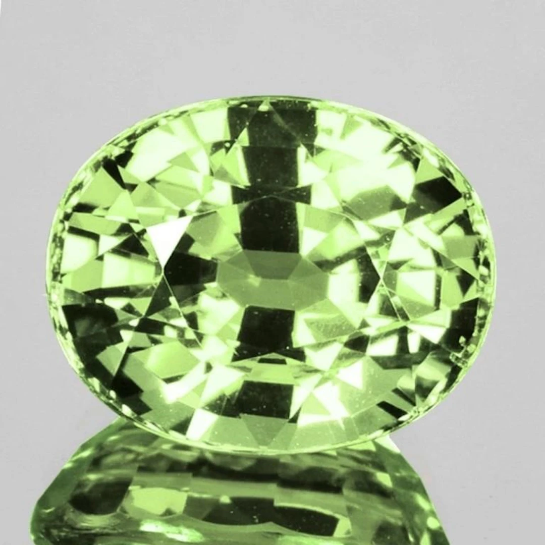 Natural Brazil Green Chrysoberyl {Flawless-VVS}