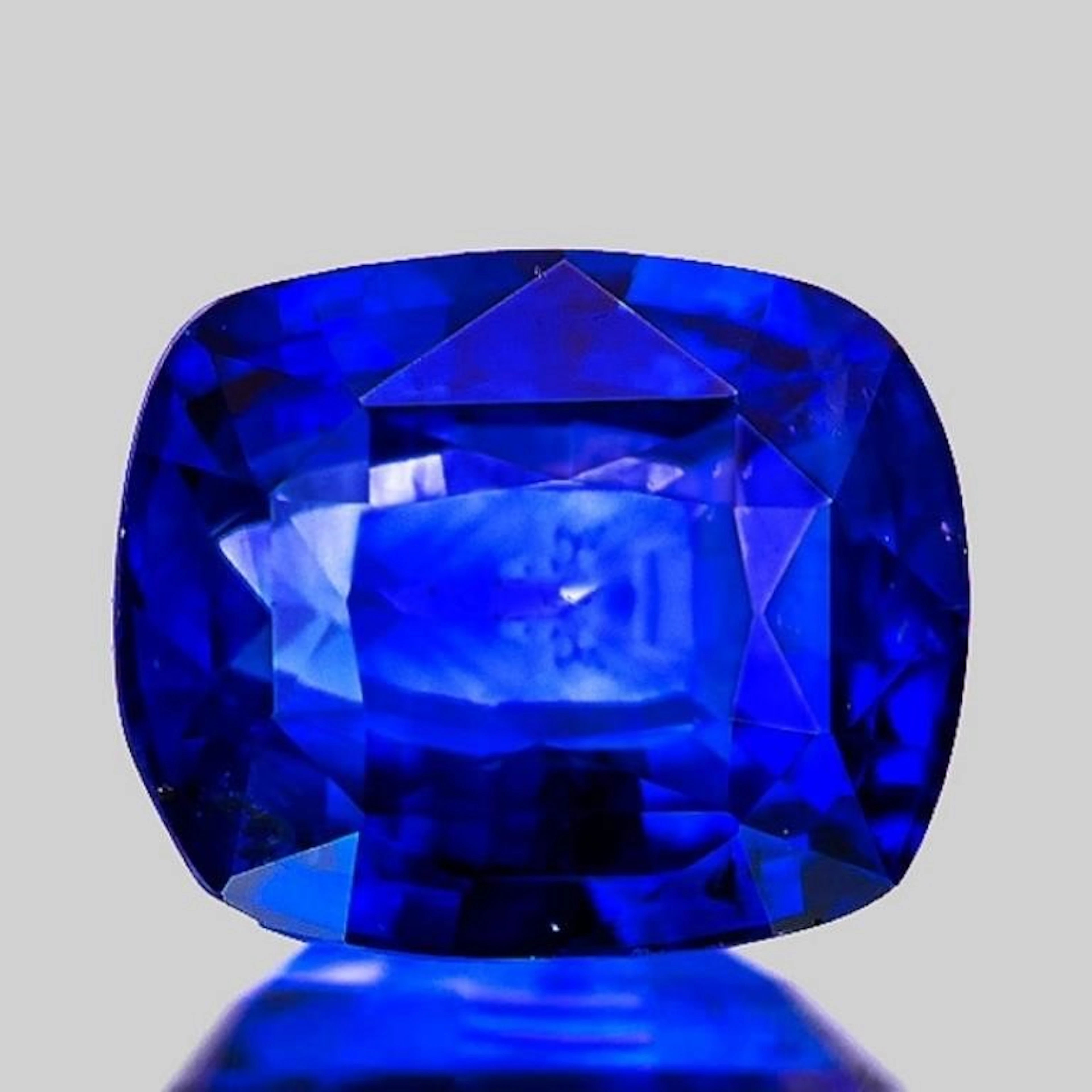 Natural Cushion Royal Blue Sapphire [Flawless-VVS]
