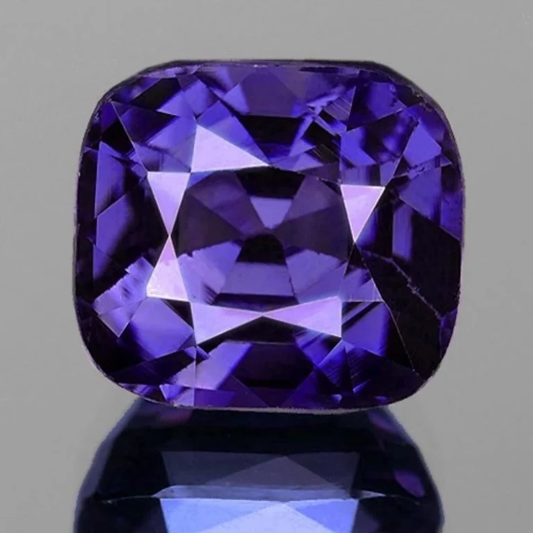 Natural Intense Purple Spinel [Flawless-VVS]