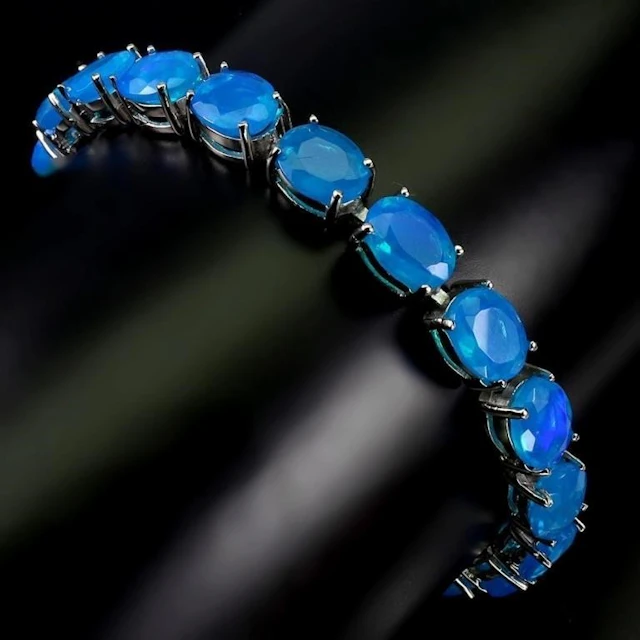 Natural Ethopian Oval Blue Opal Bracelet