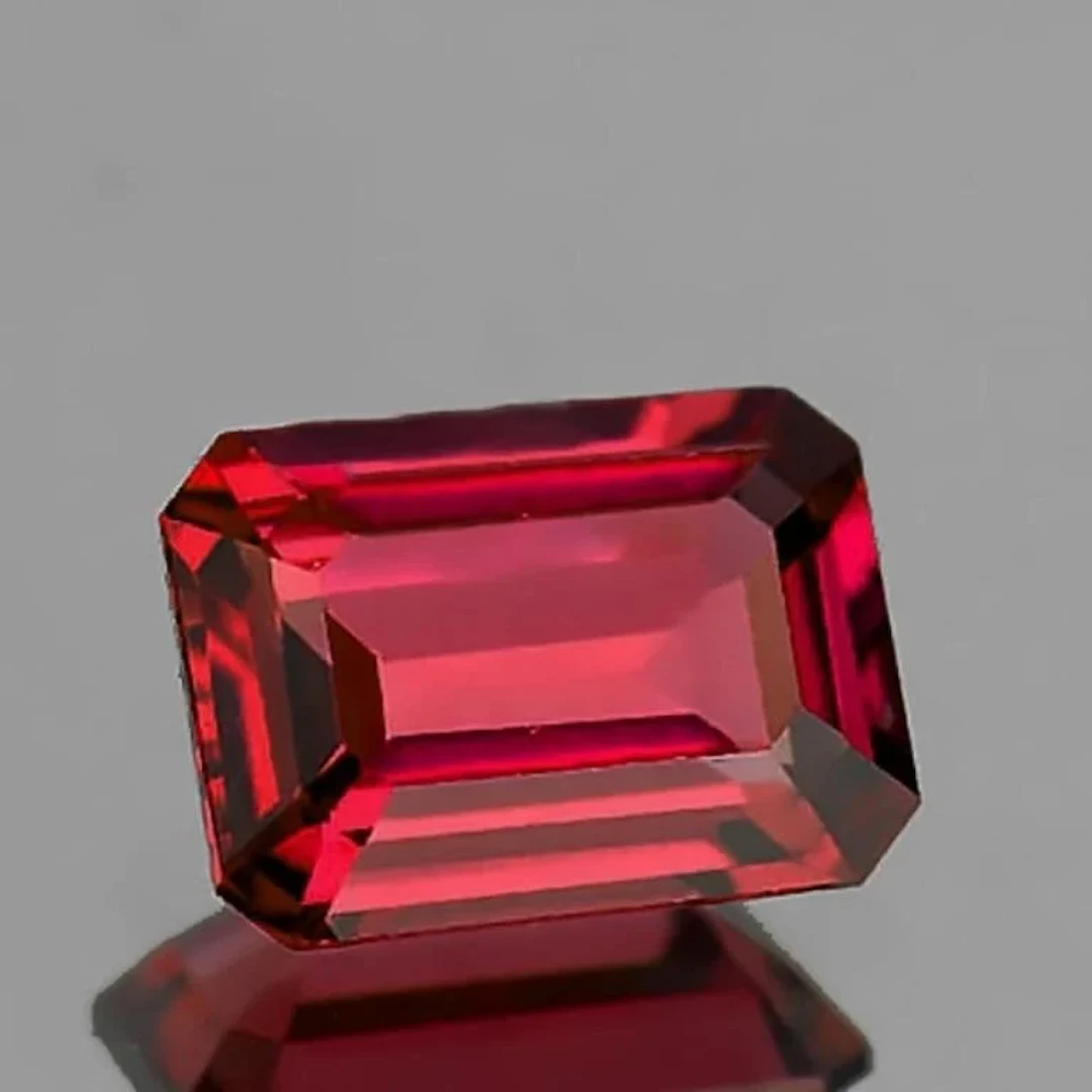 Natural Raspberry Pink Rhodolite Garnet [Flawless-