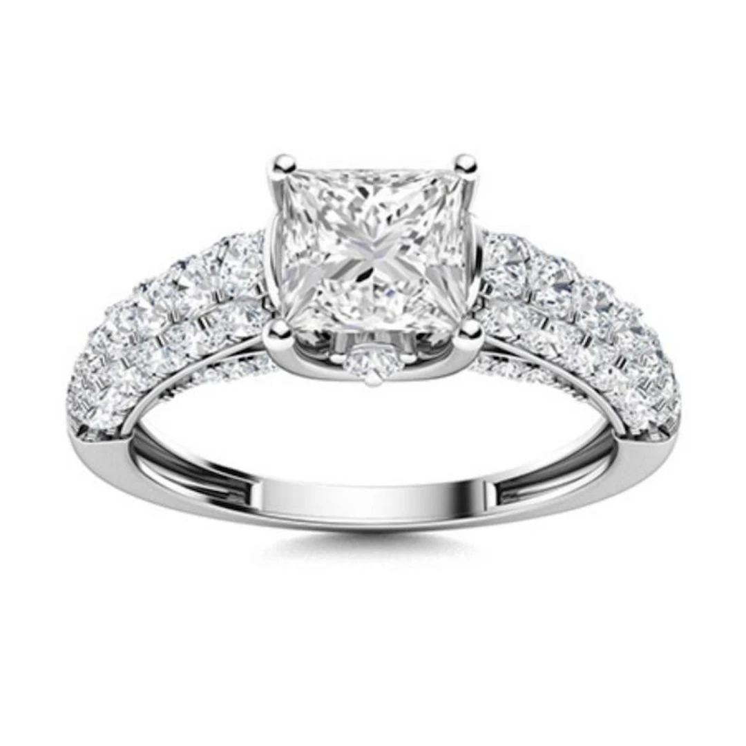 Gold & Brilliant White Diamond 2.50 Cts Ring - E/V